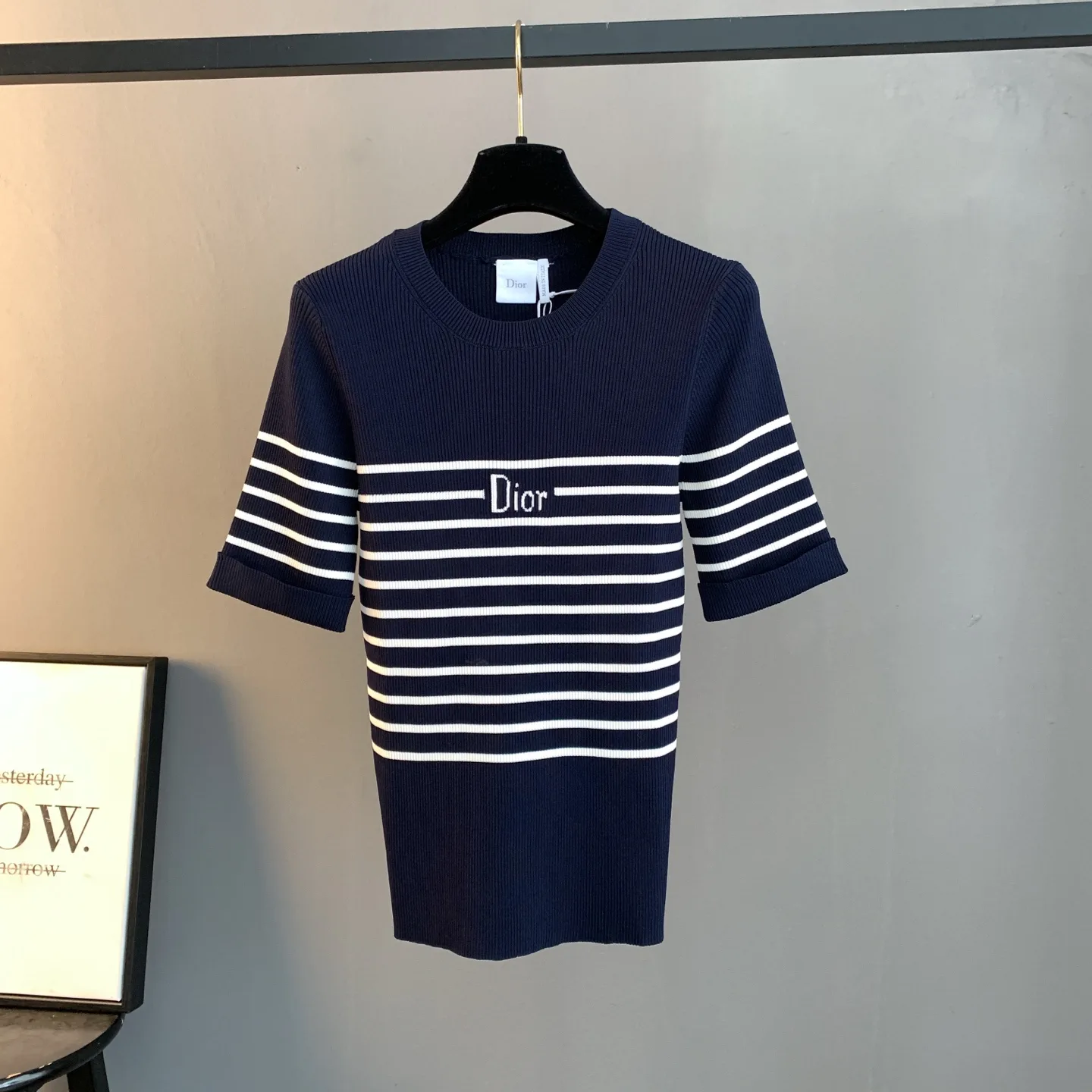 Striped Logo Ribbed Knit Top D23524198