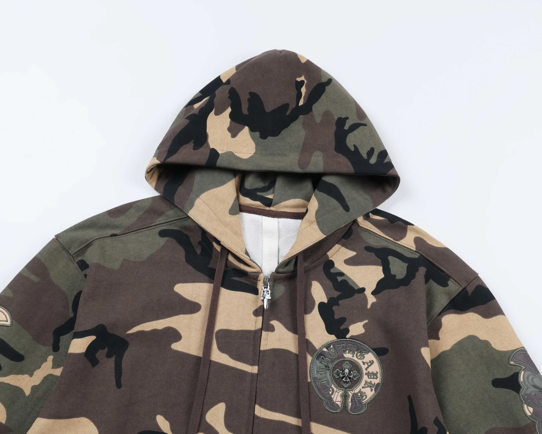 Camo Patchwork Embroidered Zip-Up Hoodie D24522749 — view 3