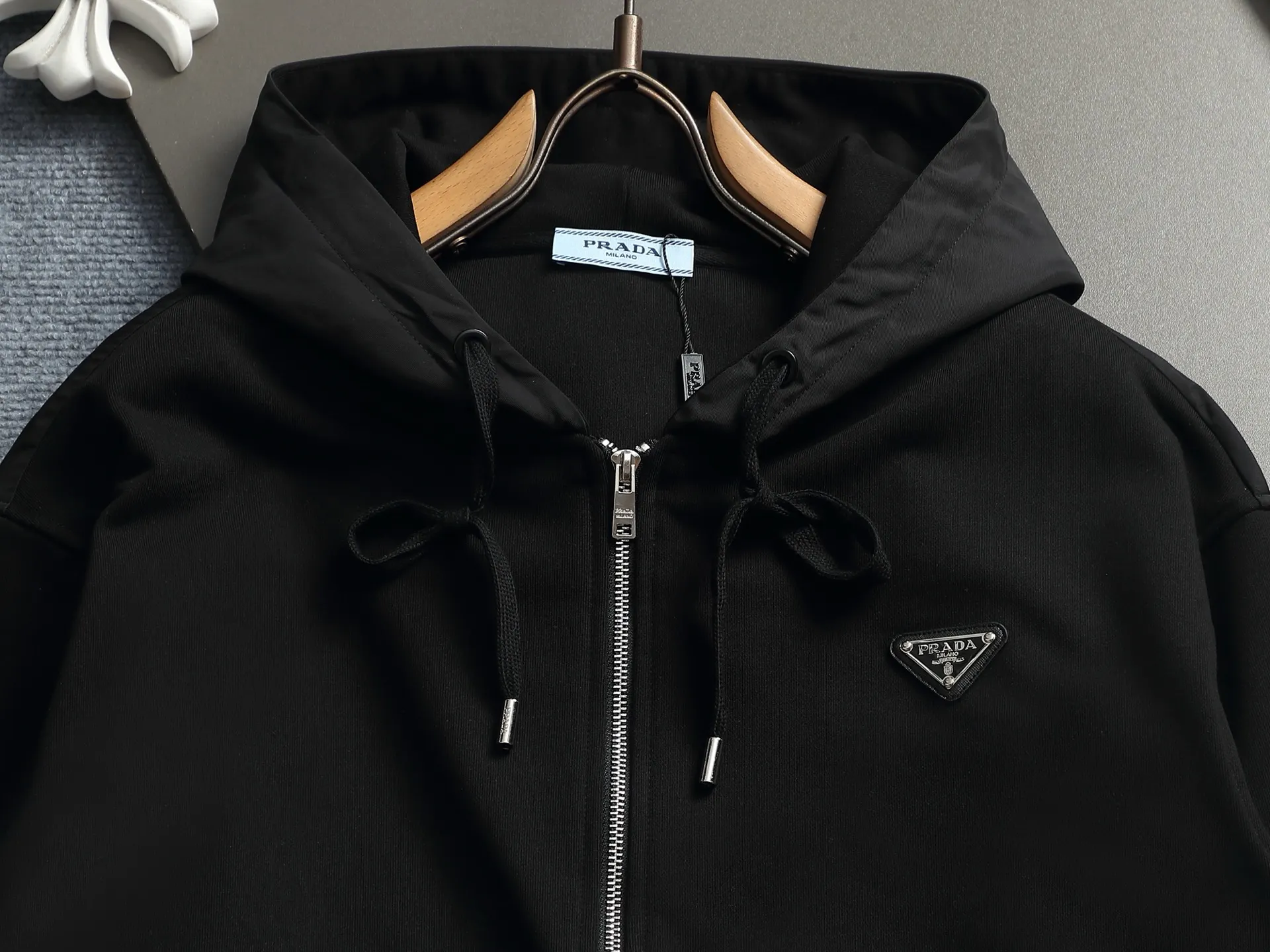 Logo-Appliqué Zip-Up Hoodie D24523292 — view 2
