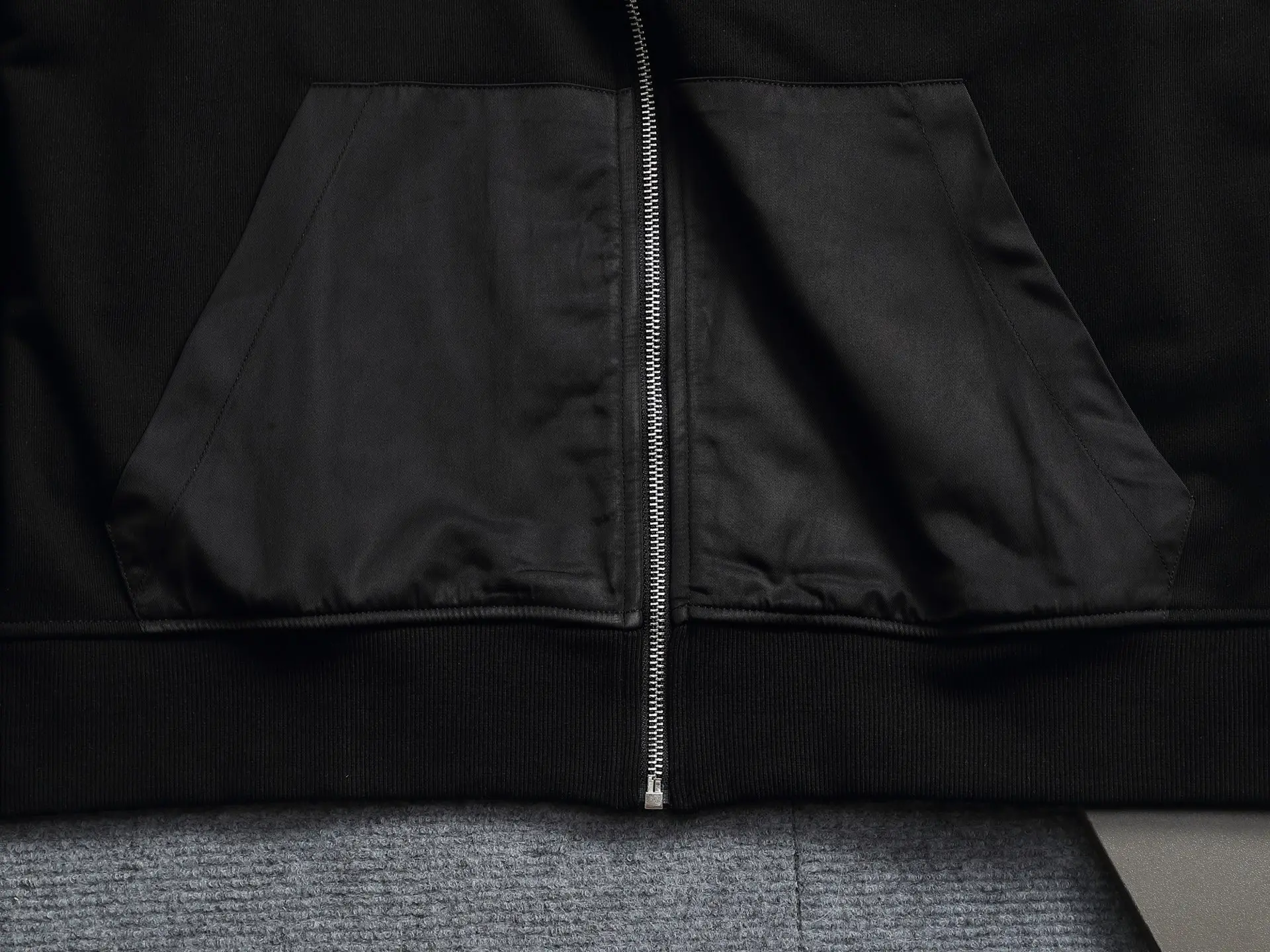 Logo-Appliqué Zip-Up Hoodie D24523292 — view 3
