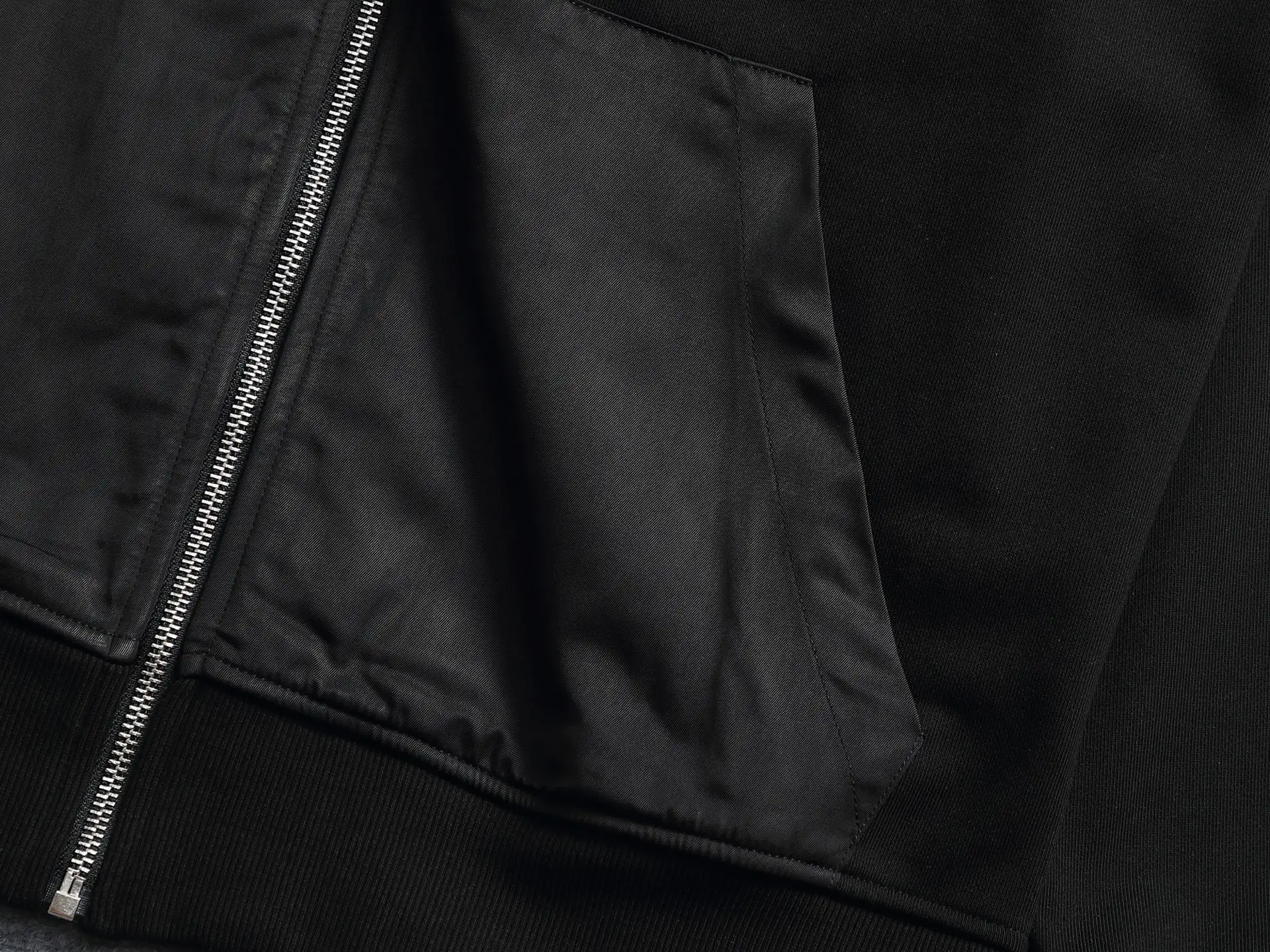 Logo-Appliqué Zip-Up Hoodie D24523292 — view 4