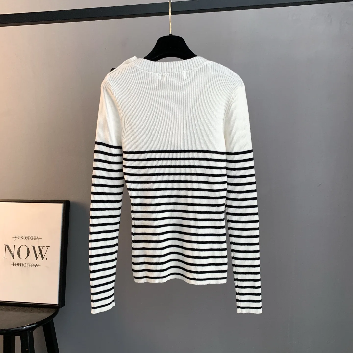 Star Intarsia Striped Wool Sweater D24524192 — view 2