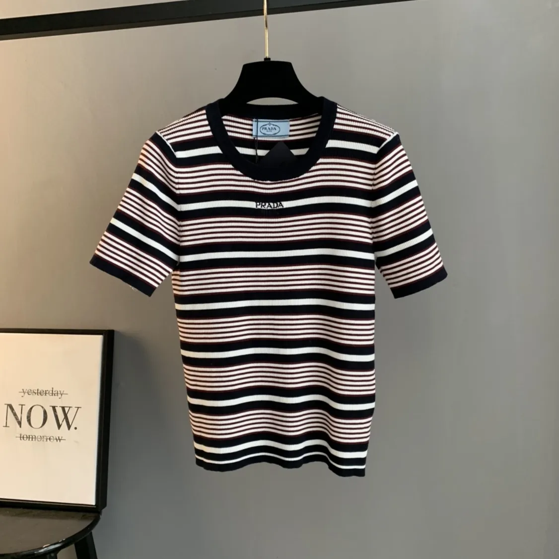 Logo-Embroidered Striped Knit Top D24524051