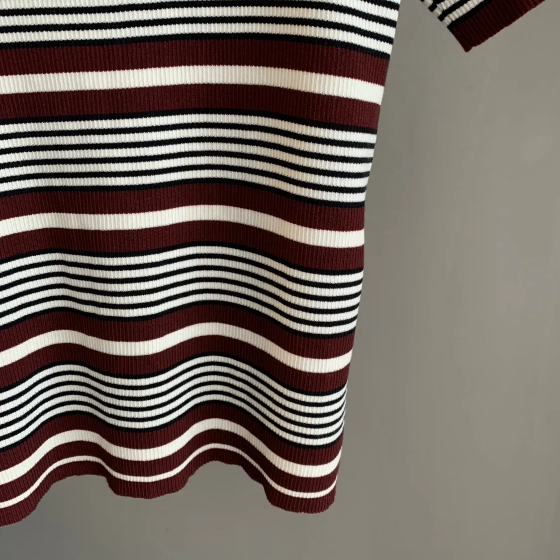 Striped Ribbed-Knit Logo T-Shirt D24524050 — view 4