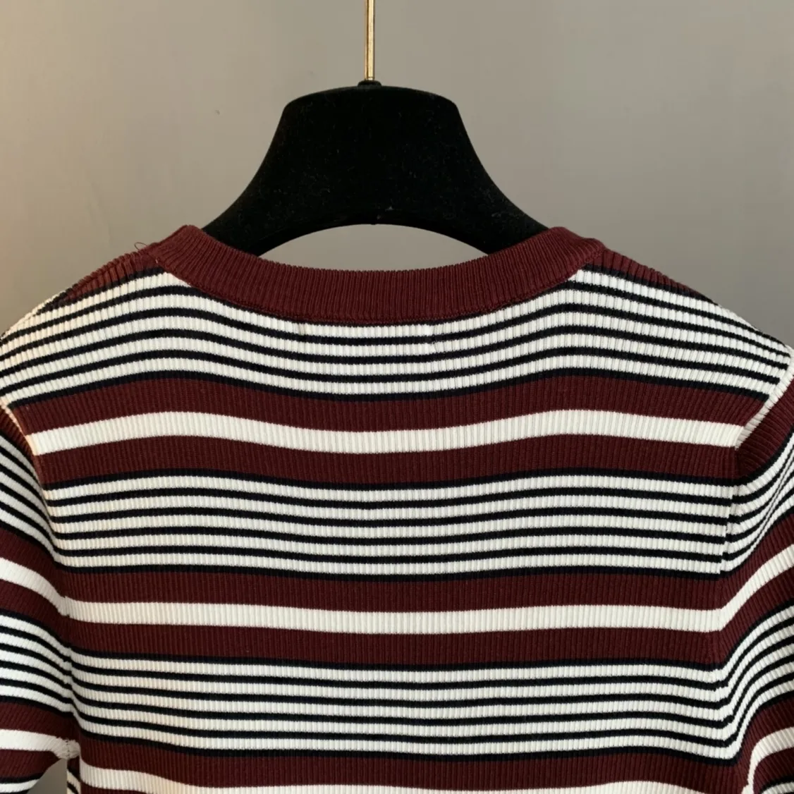 Striped Ribbed-Knit Logo T-Shirt D24524050 — view 9