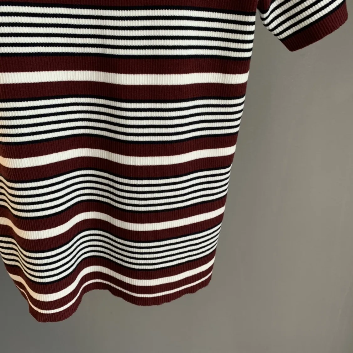 Striped Ribbed-Knit Logo T-Shirt D24524050 — view 10