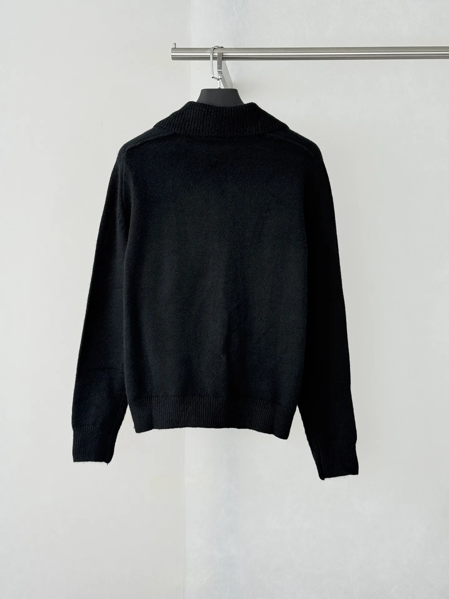 Logo-Embroidered Collared Knit Cardigan D25023915 — view 2
