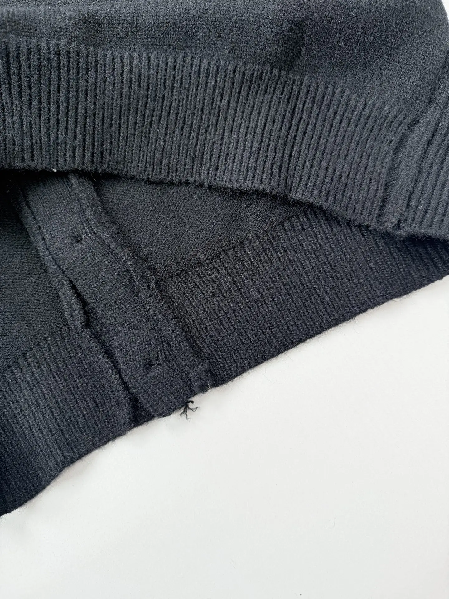 Logo-Embroidered Collared Knit Cardigan D25023915 — view 8