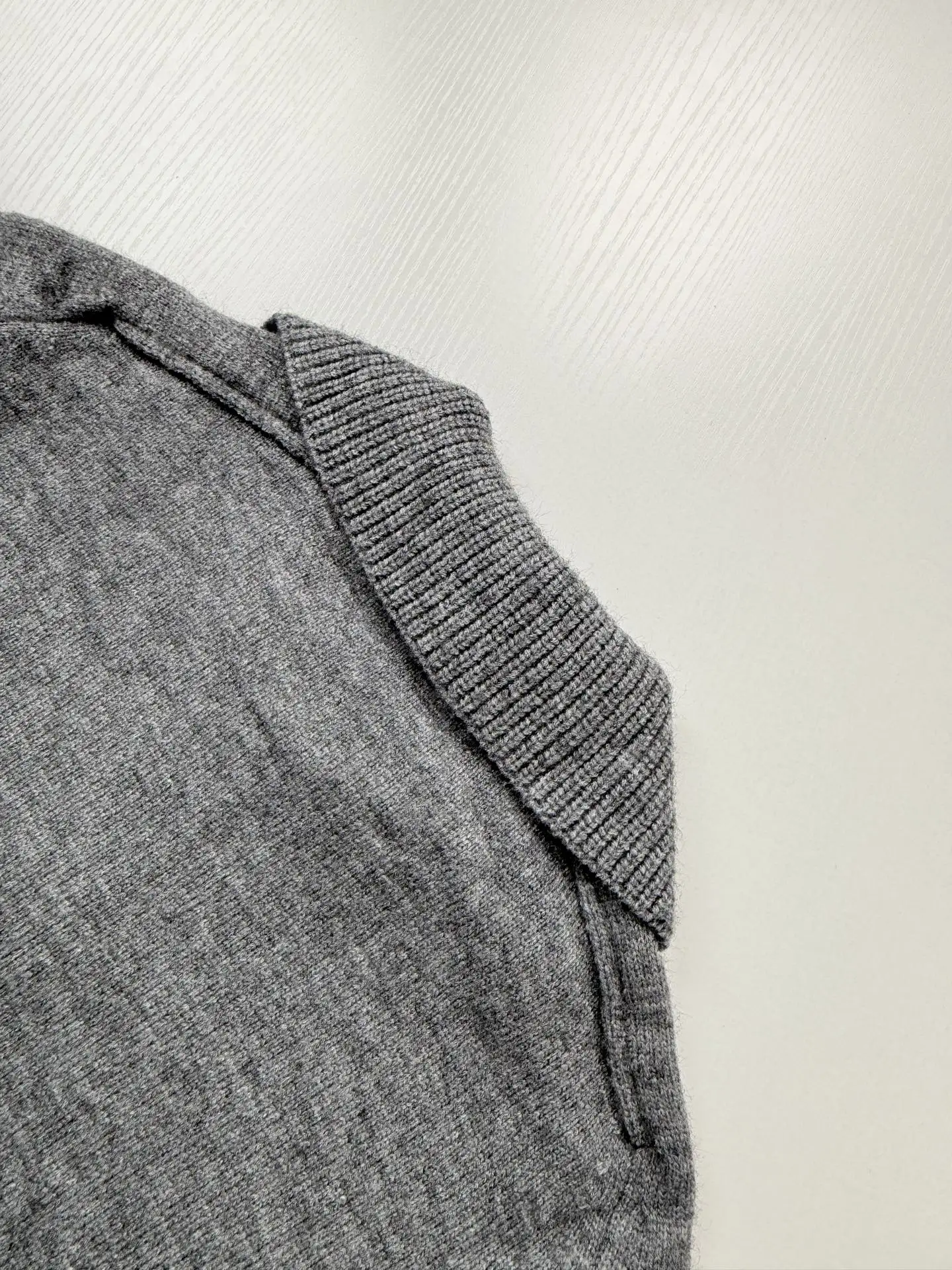 Logo-Embroidered Collared Knit Cardigan D25023914 — view 11