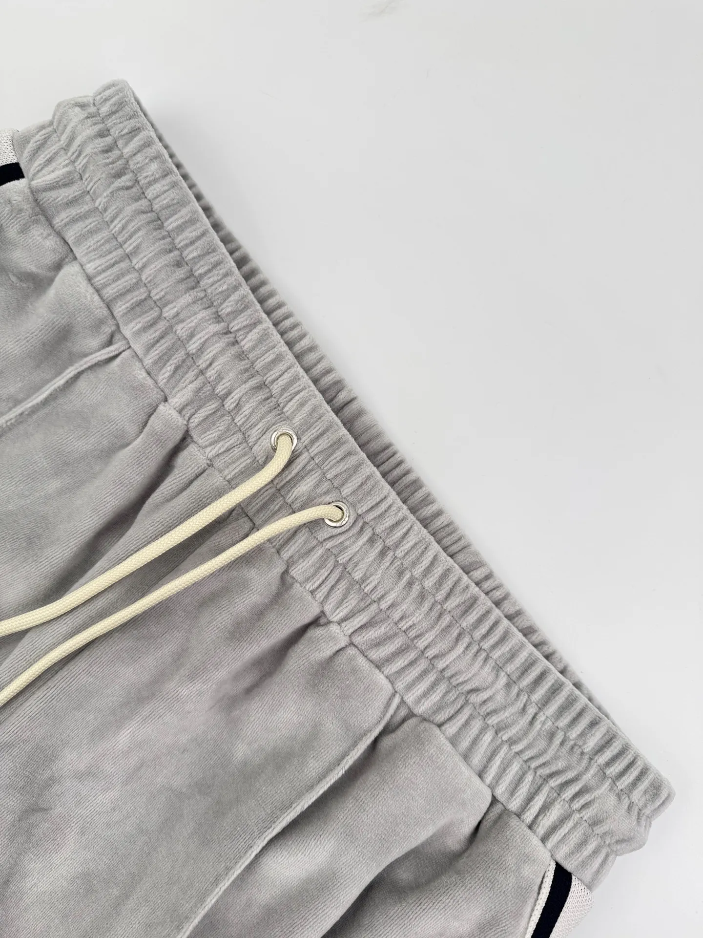 Embroidered Velour Straight-Leg Sweatpants D25023187 — view 4