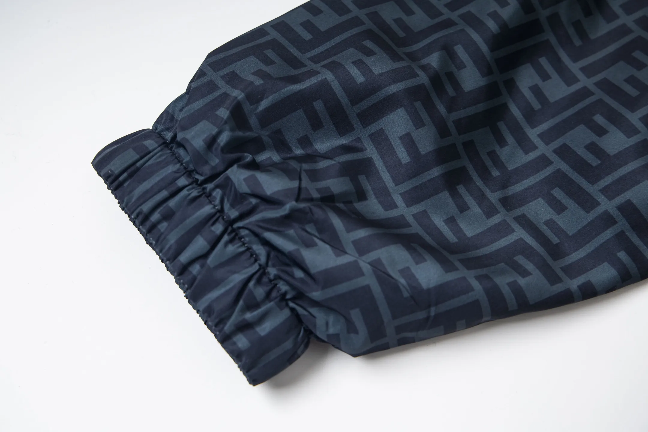 Reversible FF Monogram Jacquard Hooded Jacket D25523499 — view 7