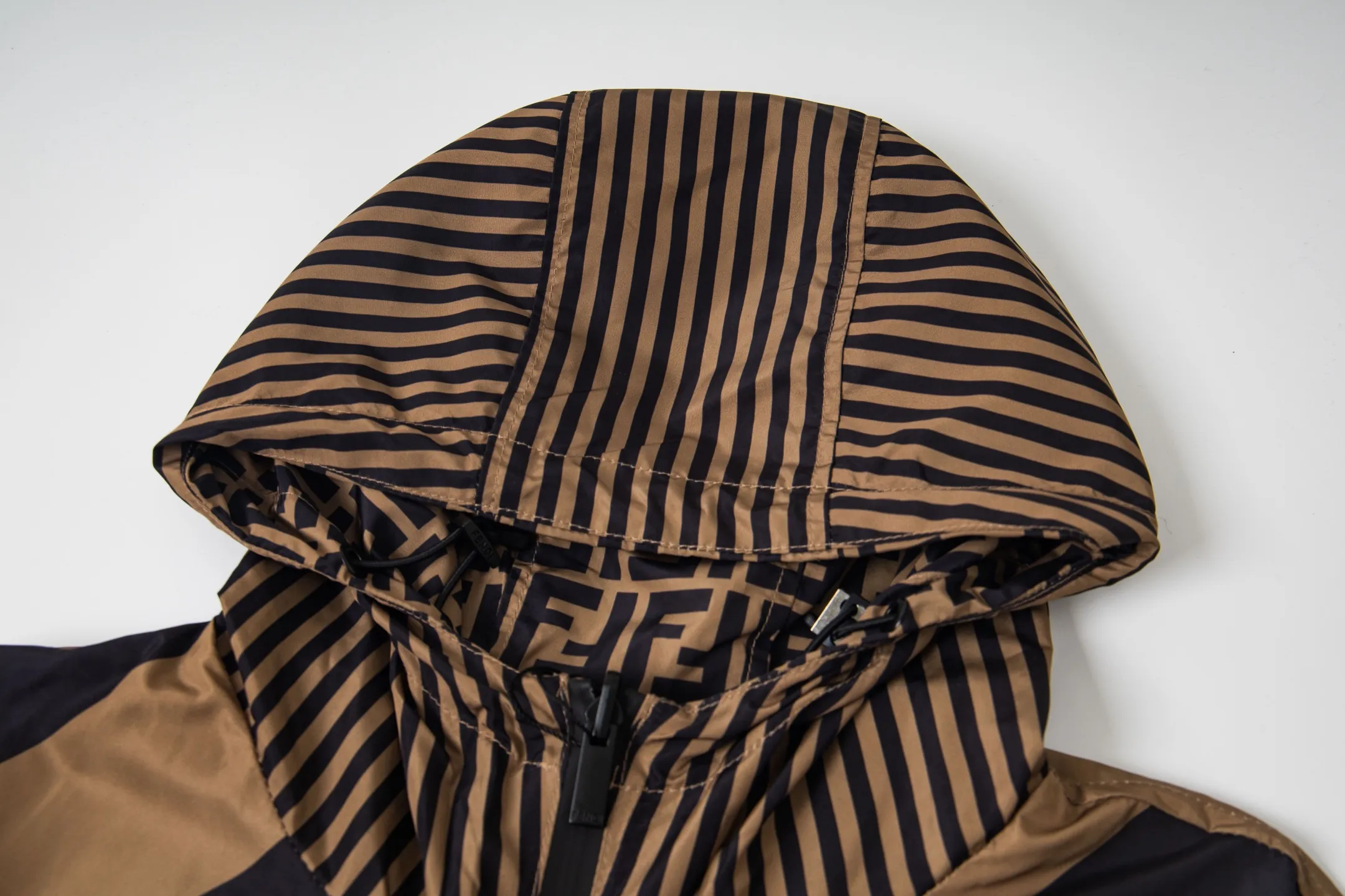 Reversible Logo-Jacquard and Striped Hooded Jacket D25523498 — view 3