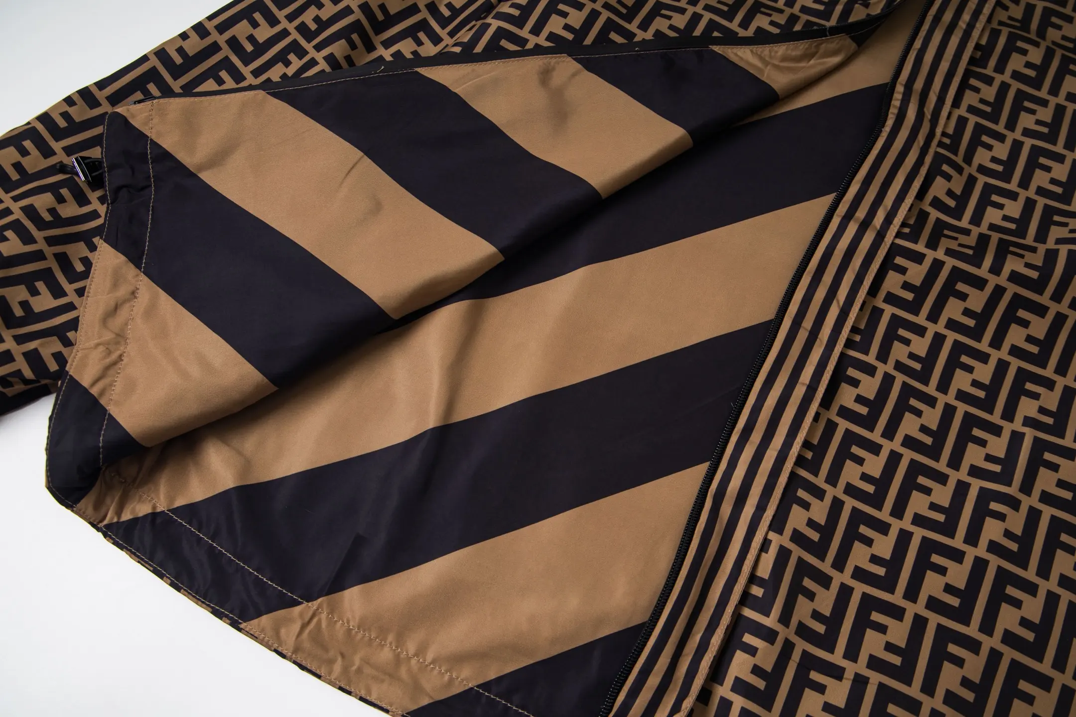 Reversible Logo-Jacquard and Striped Hooded Jacket D25523498 — view 4