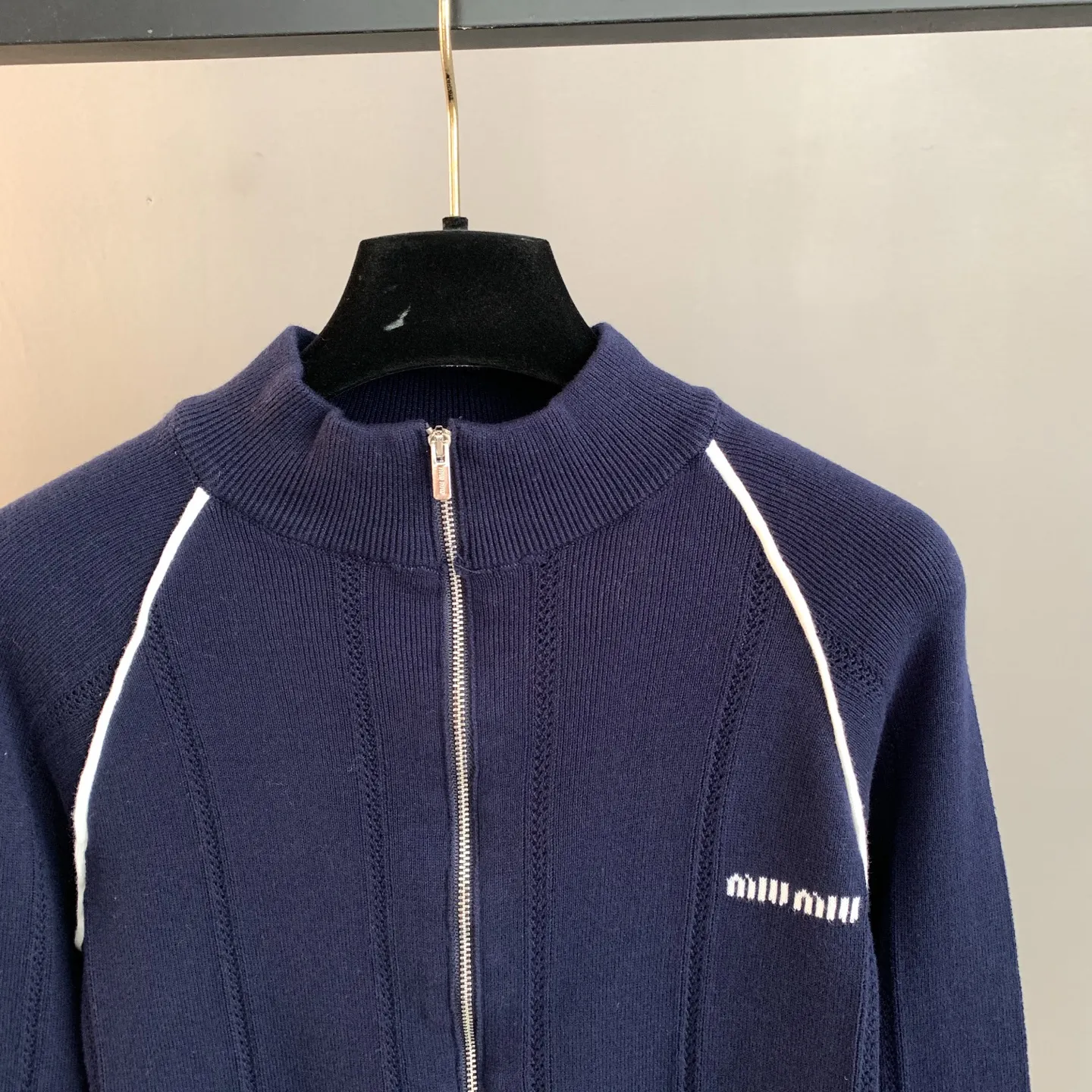 Logo-Embroidered Zip-Up Knit Cardigan D25524189 — view 3