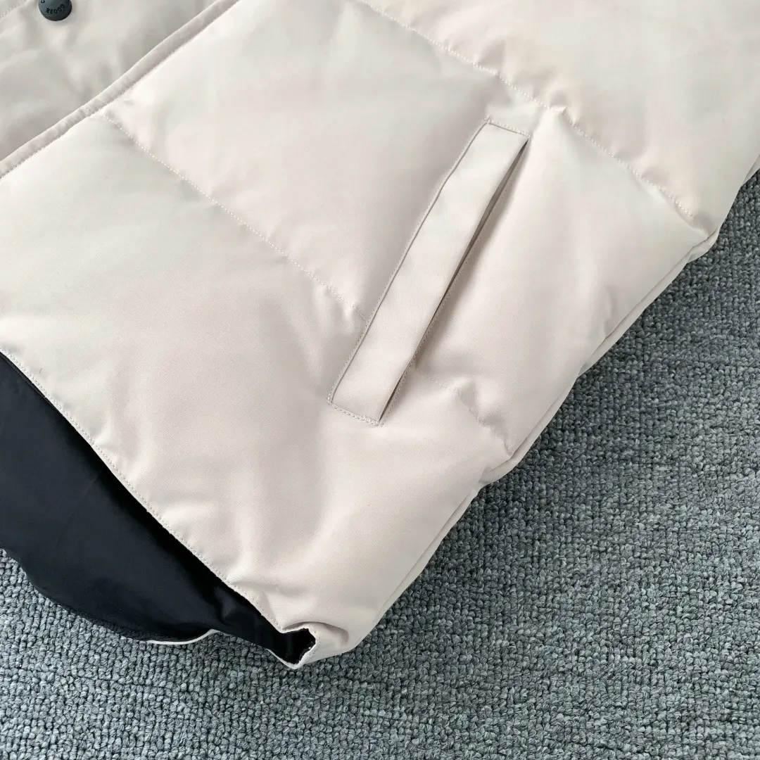 Down-Filled Quilted Gilet D26024821 — view 5