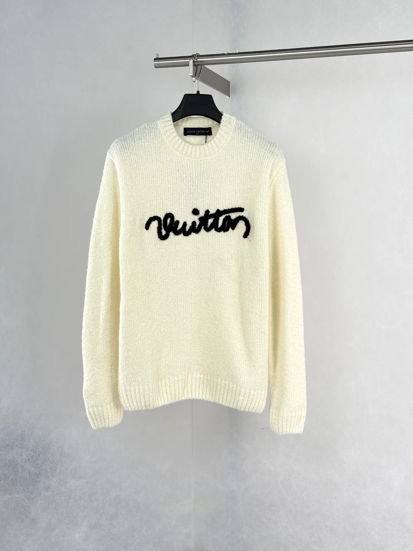 Script Logo Embroidered Bouclé Knit Sweater D26021224