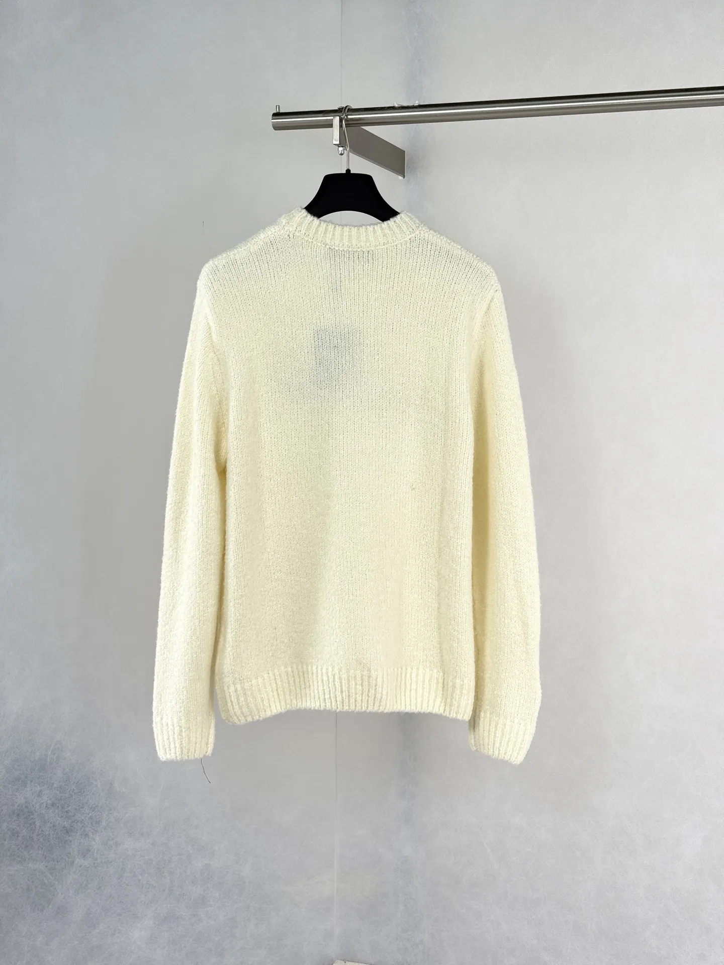 Script Logo Embroidered Bouclé Knit Sweater D26021224 — view 2