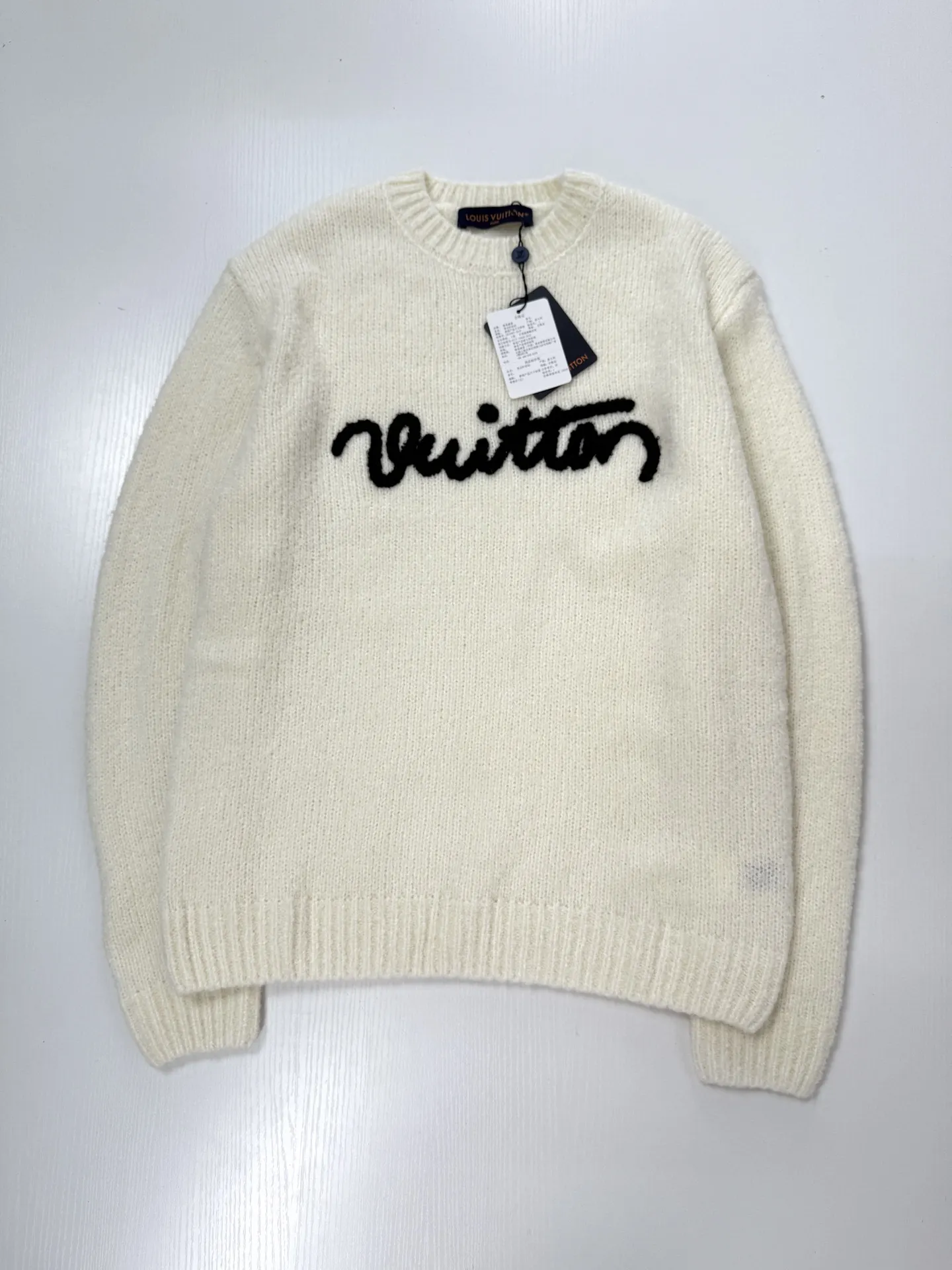 Script Logo Embroidered Bouclé Knit Sweater D26021224 — view 3