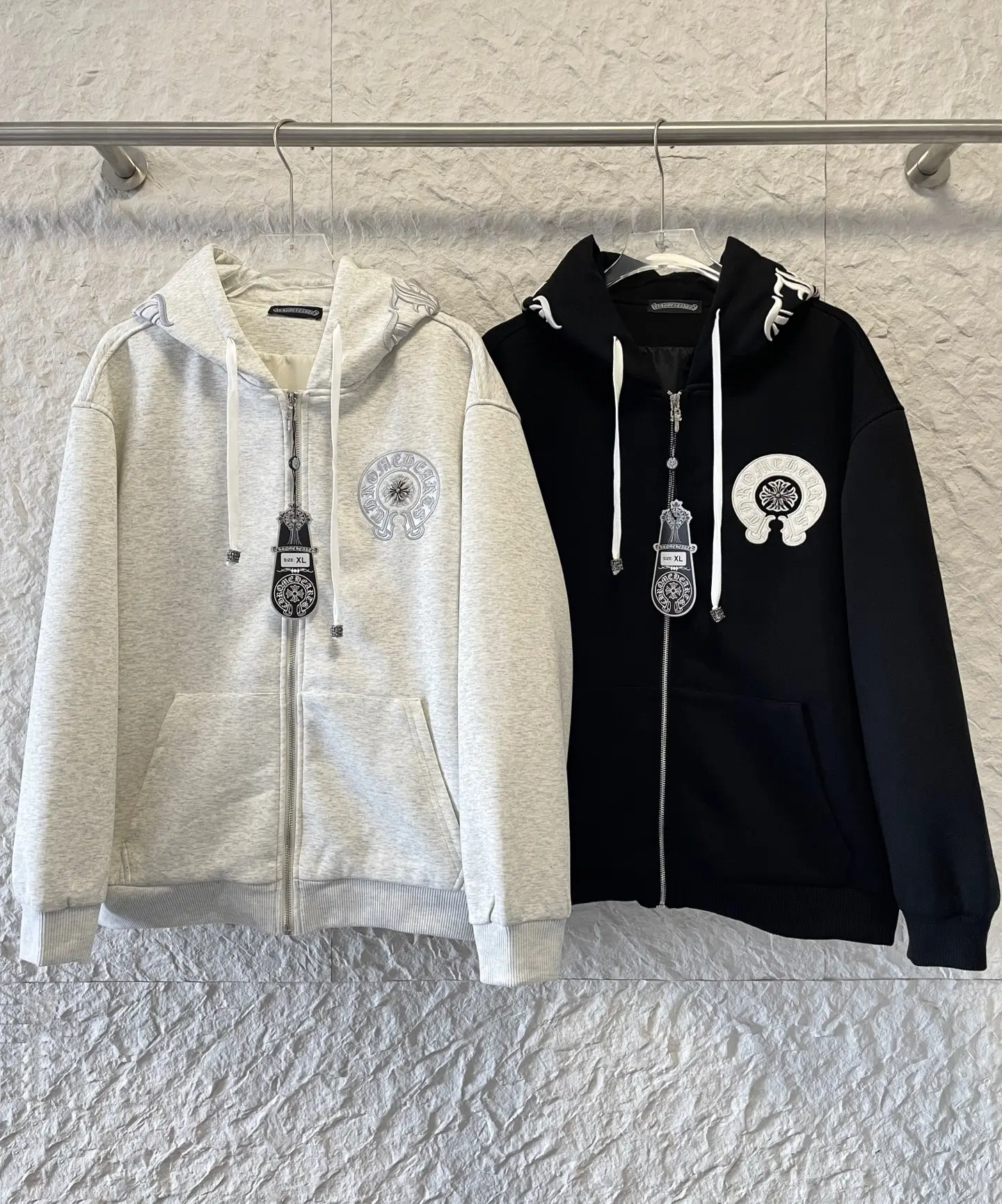 Embroidered Horseshoe Zip-Up Hoodie D26021528