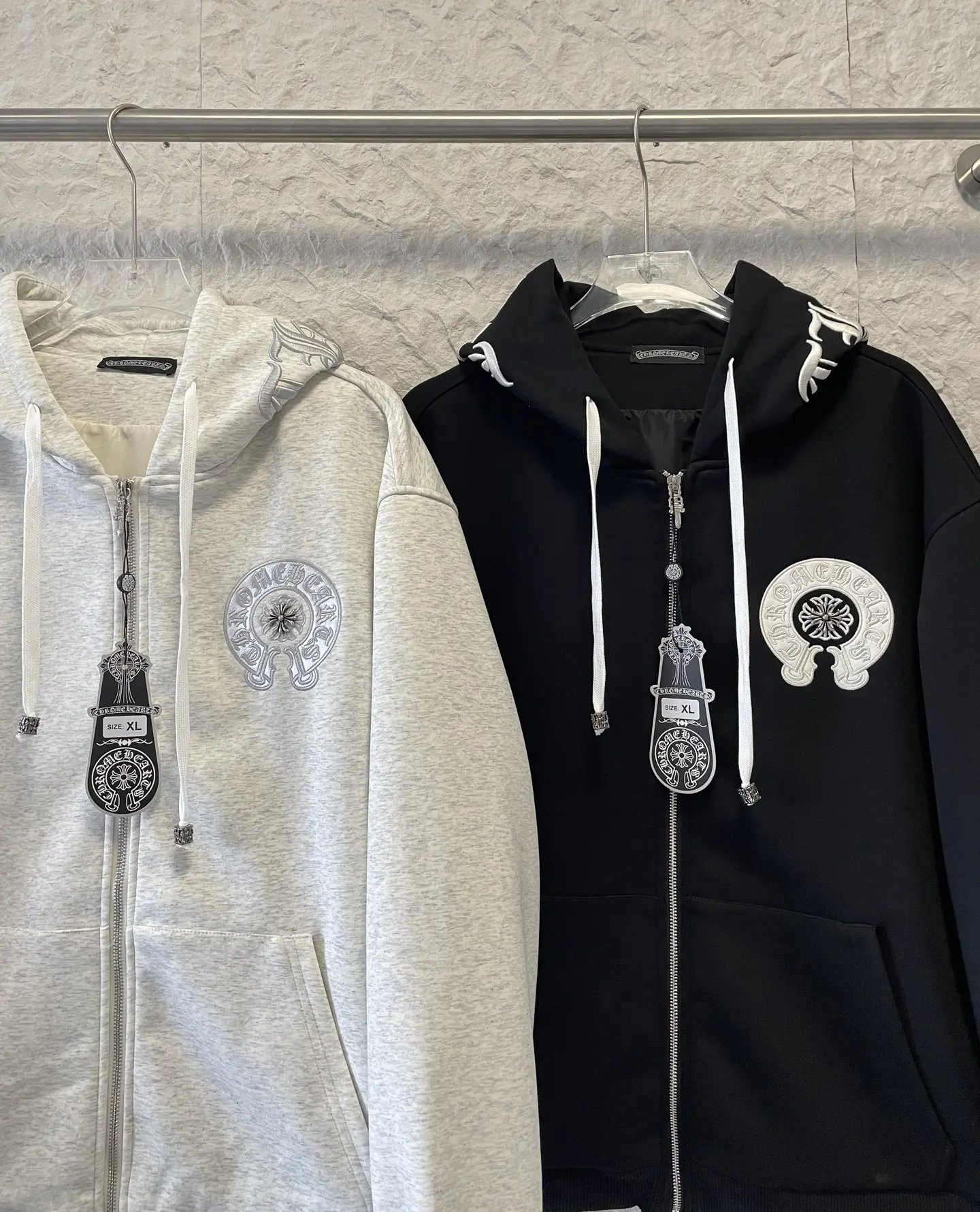 Embroidered Horseshoe Zip-Up Hoodie D26021528 — view 3