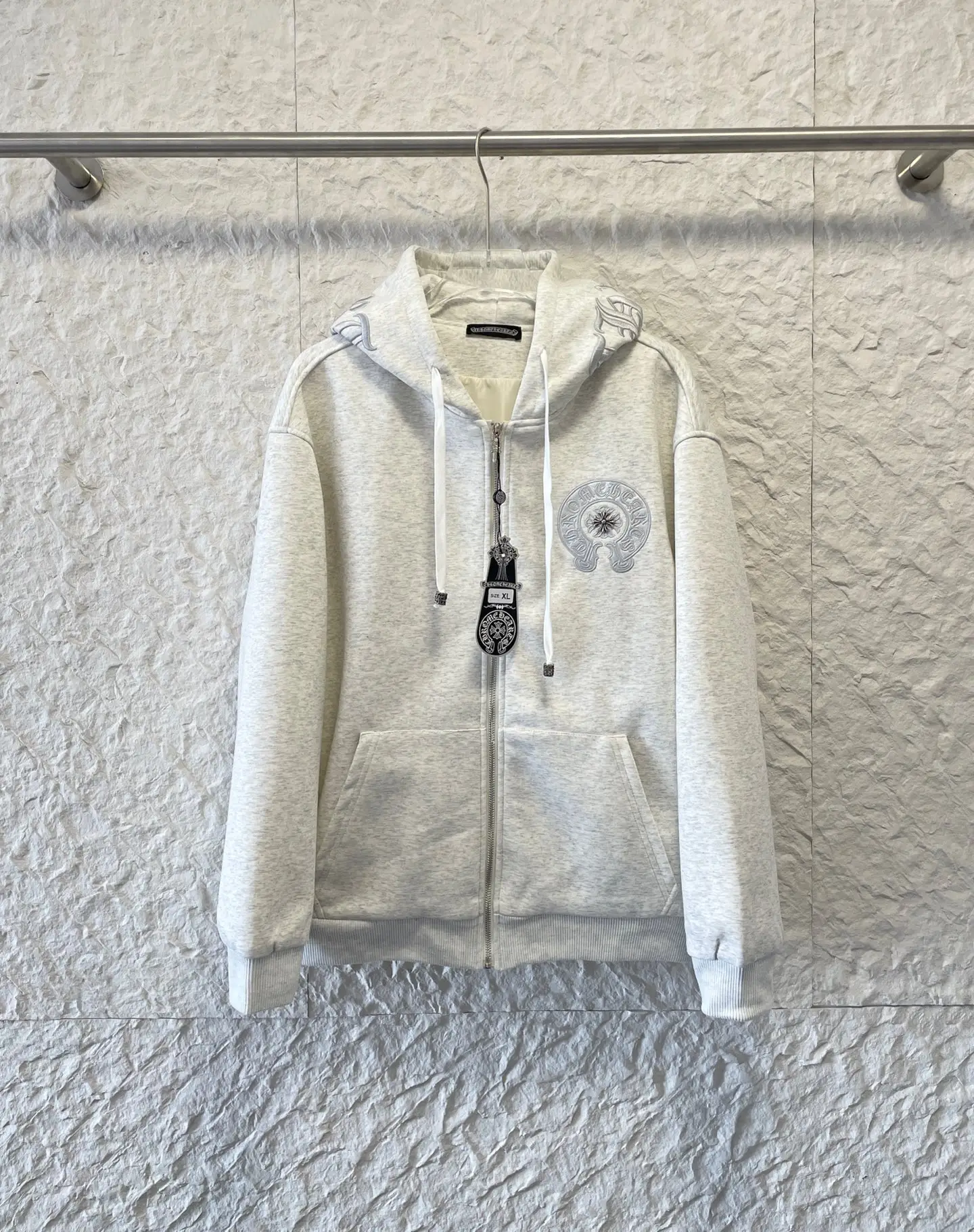 Embroidered Horseshoe Zip-Up Hoodie D26021528 — view 5