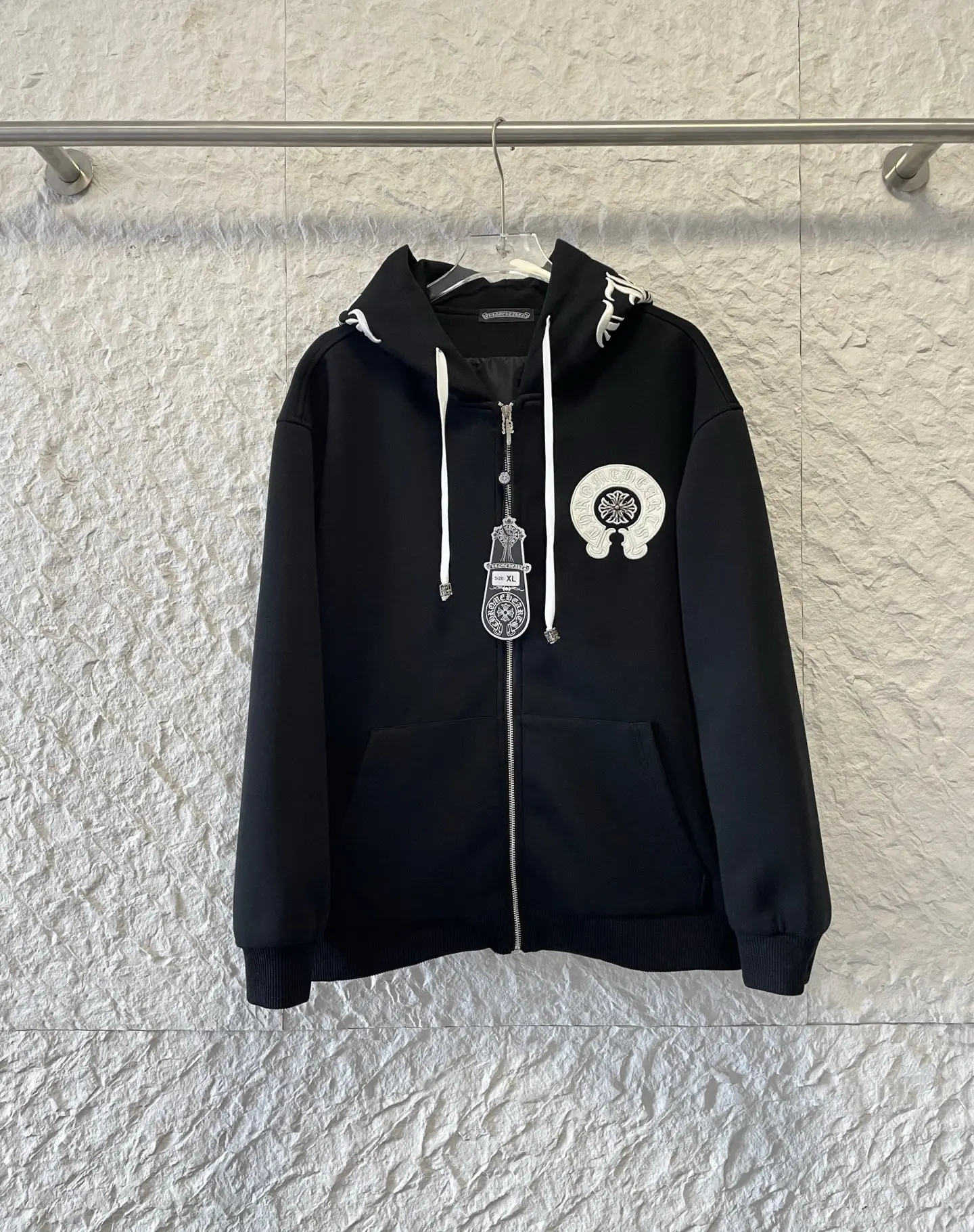 Embroidered Horseshoe Zip-Up Hoodie D26021528 — view 7