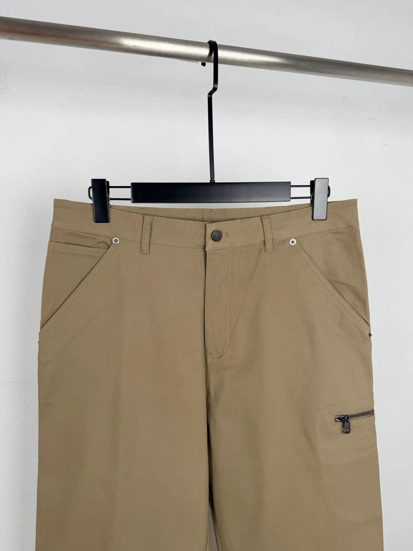 Moncler Logo-Patch Straight-Leg Trousers D26021291 — view 2