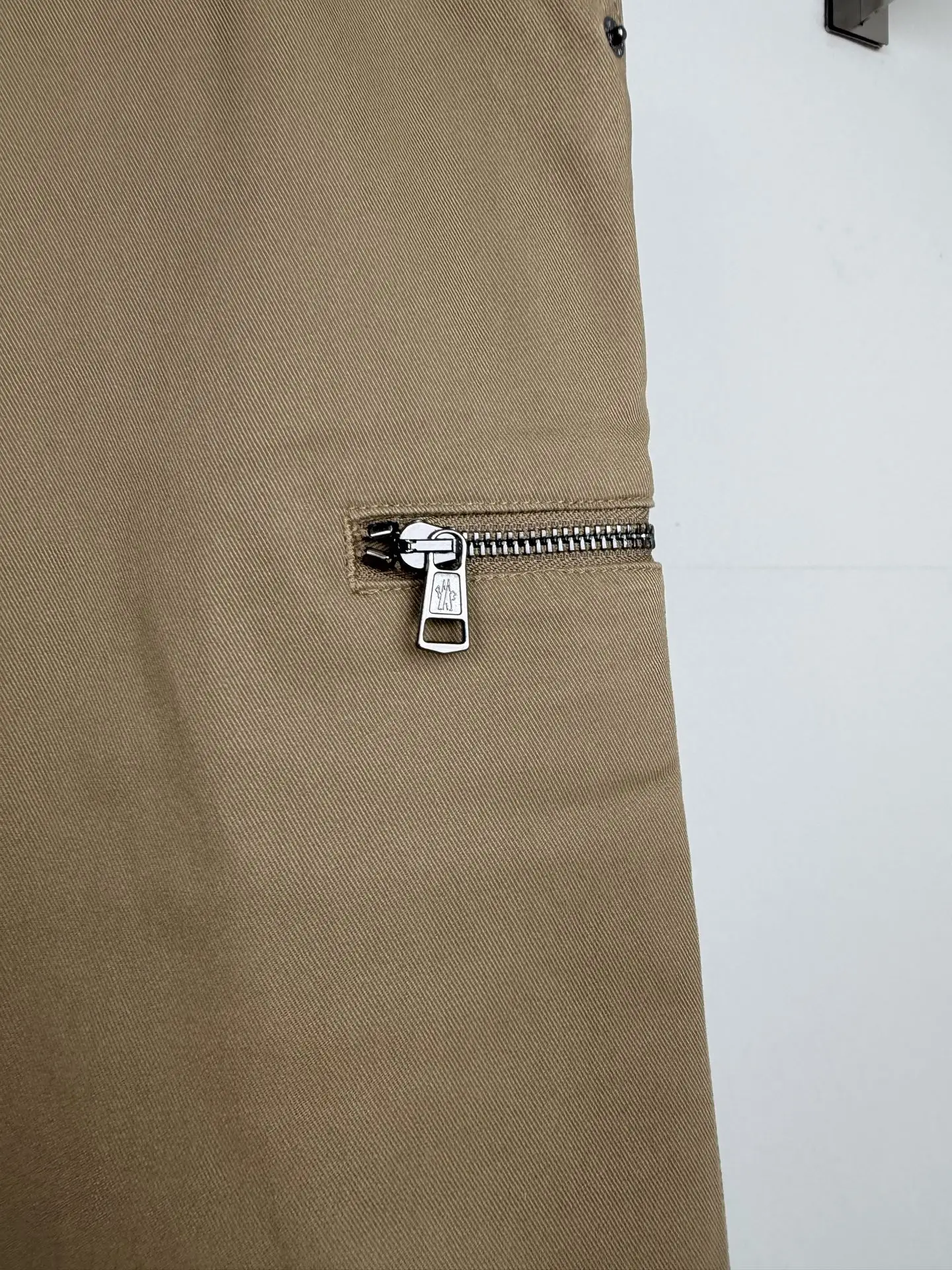 Moncler Logo-Patch Straight-Leg Trousers D26021291 — view 7