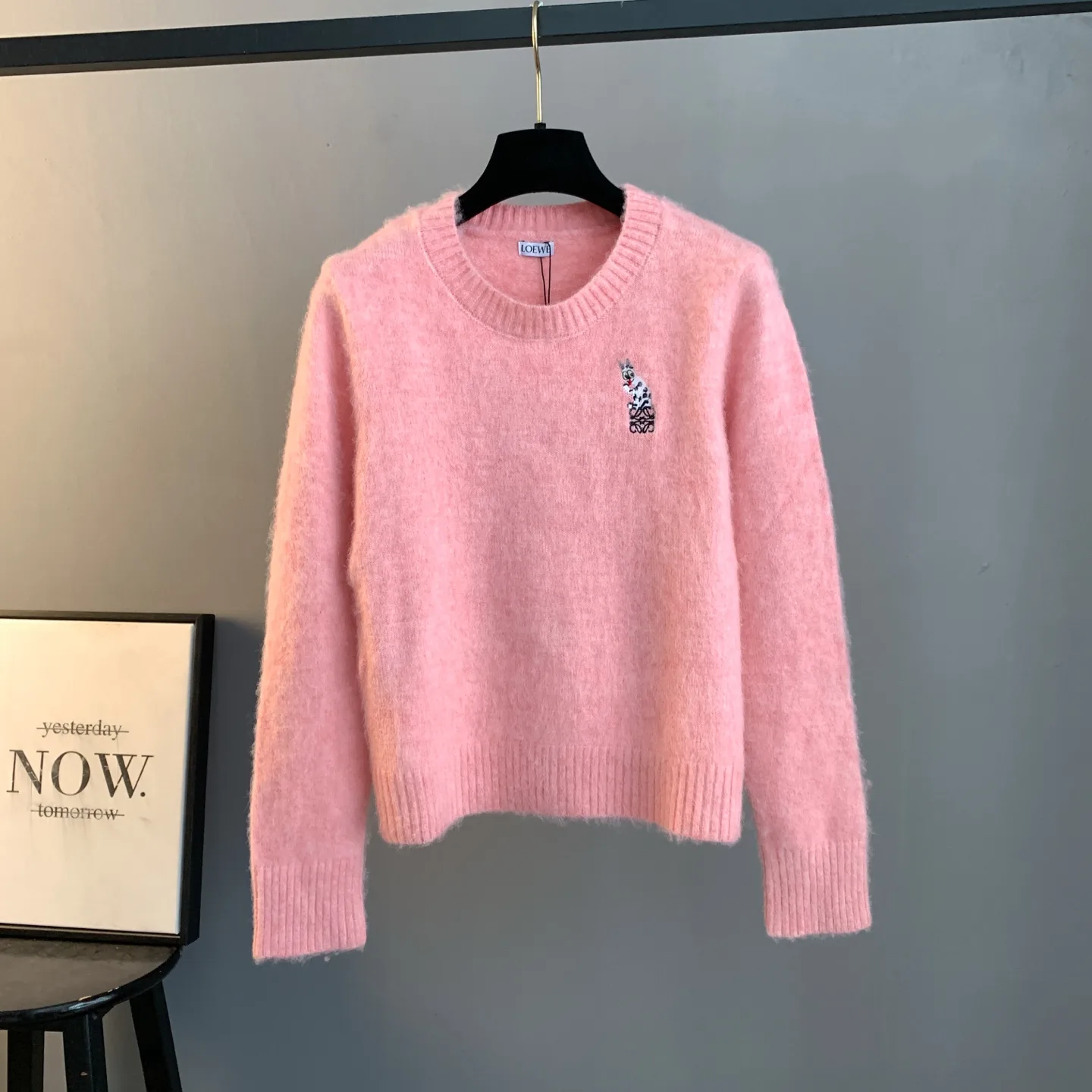 Rabbit Embroidery Wool Crew-Neck Sweater D26024194