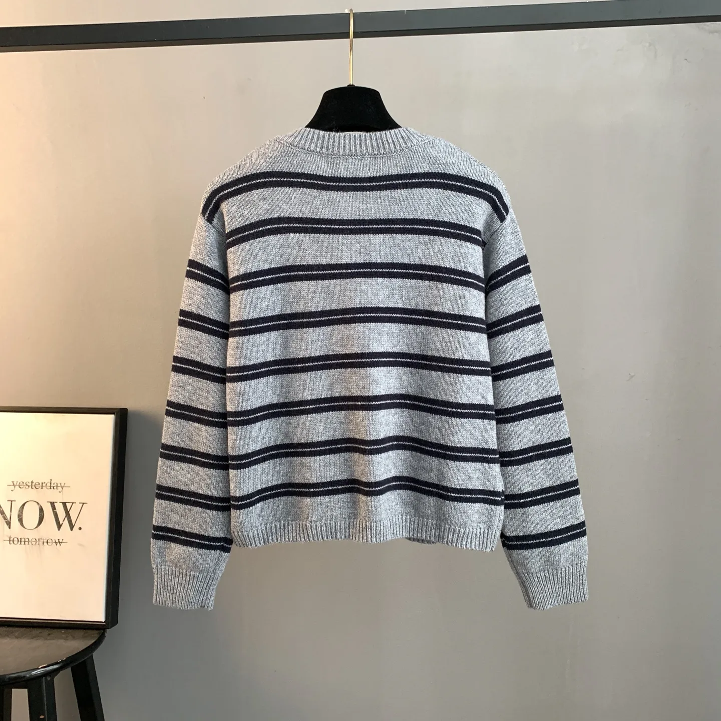 Striped Wool-Blend Logo Cardigan D26024186 — view 2