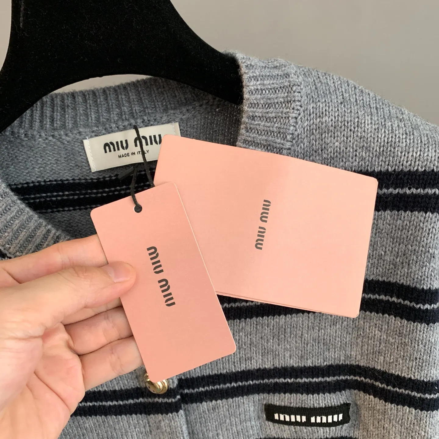 Striped Wool-Blend Logo Cardigan D26024186 — view 5