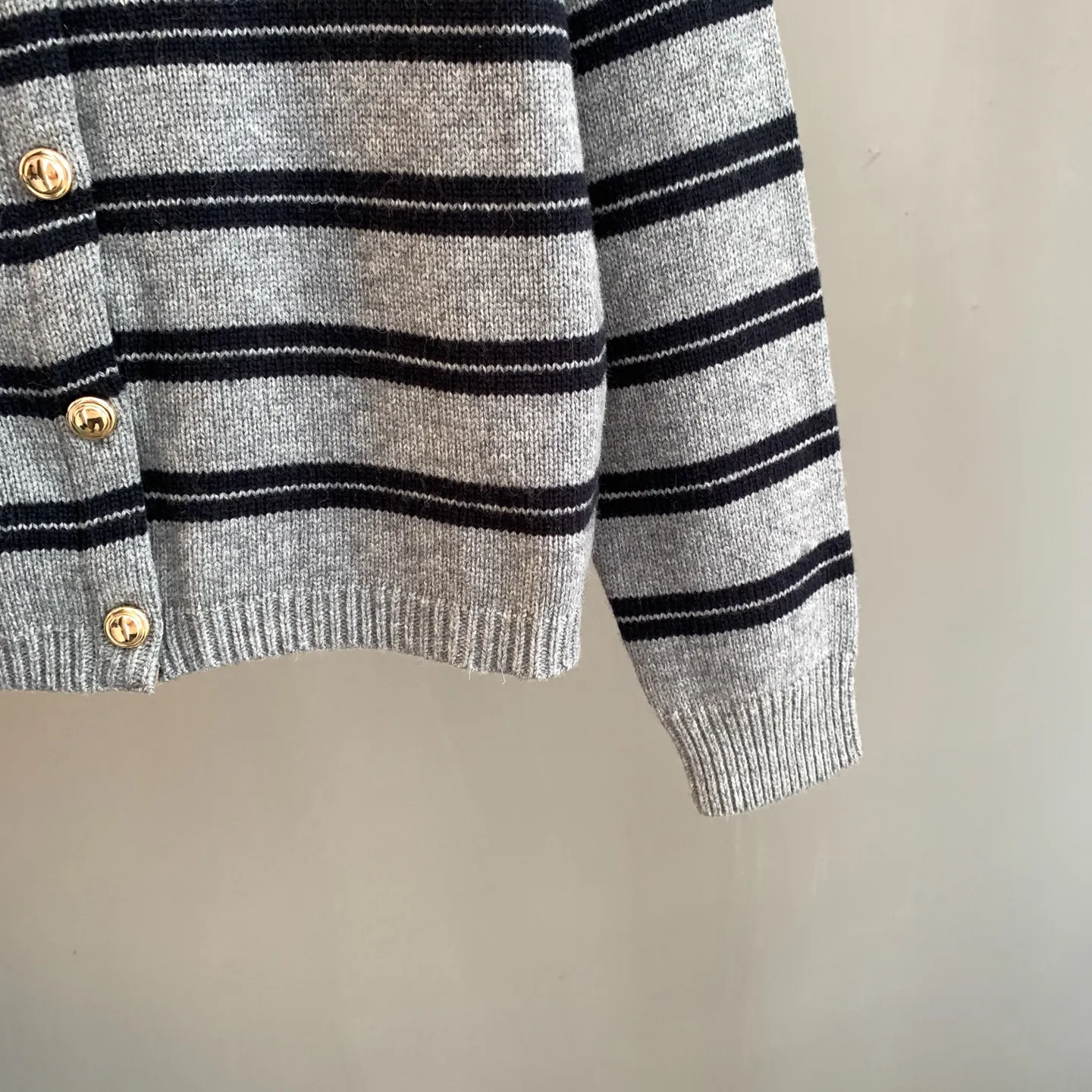 Striped Wool-Blend Logo Cardigan D26024186 — view 8