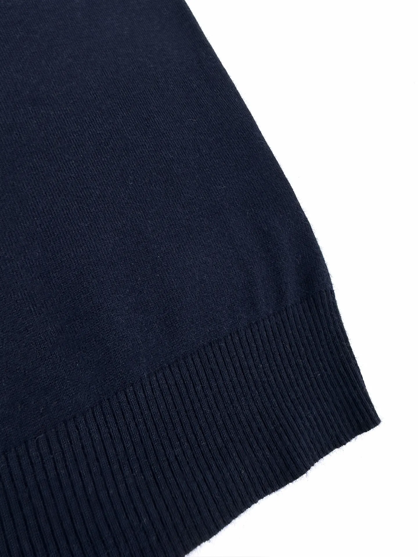 Layered-Effect Cashmere-Wool Blend V-Neck Sweater D26522700 — view 8