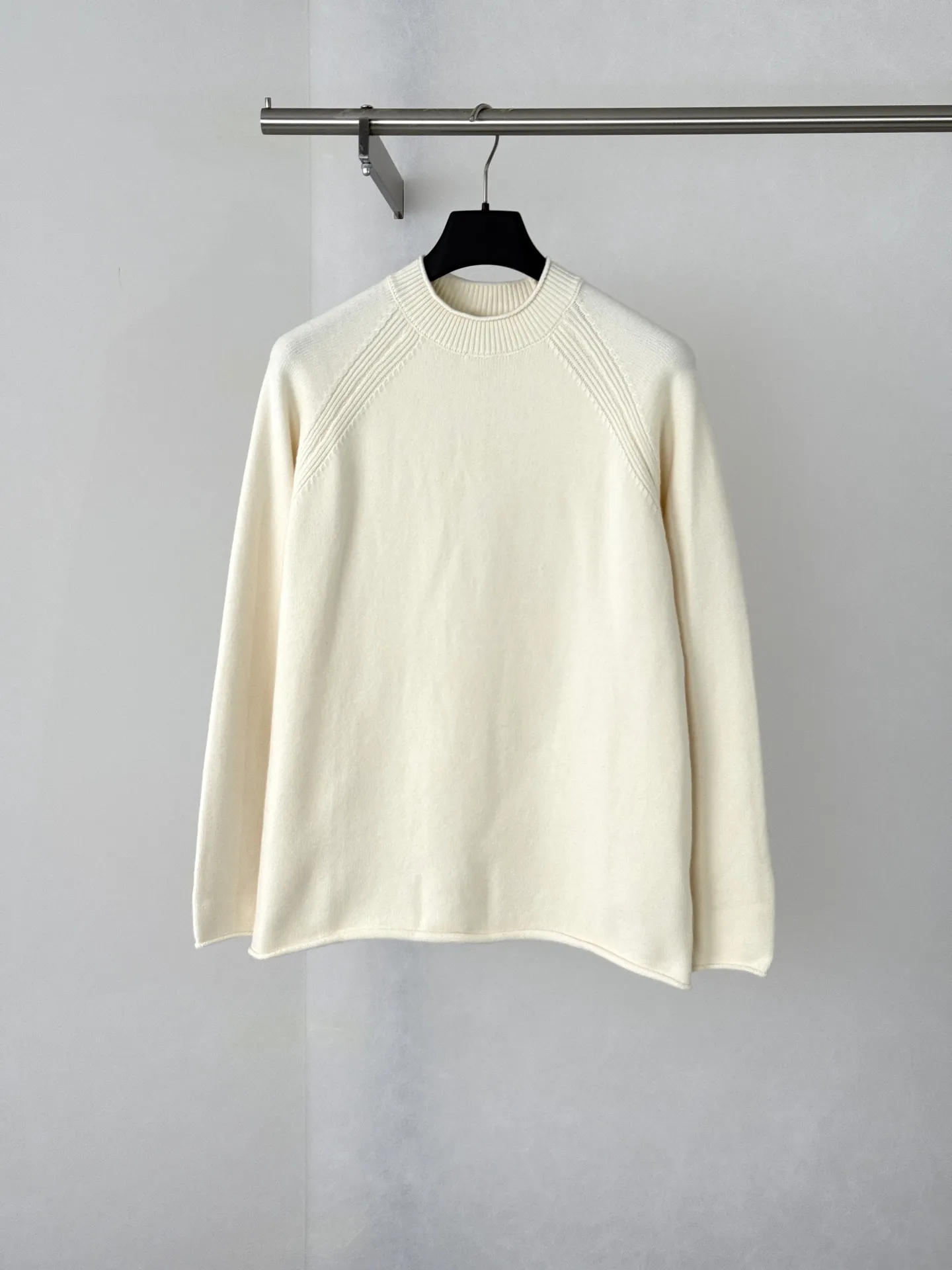 Raglan Sleeve Ribbed Knit Sweater D26524749