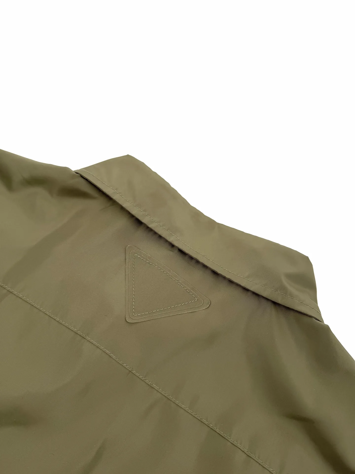 Re-Nylon Logo-Patch Utility Shirt D26524903 — view 4
