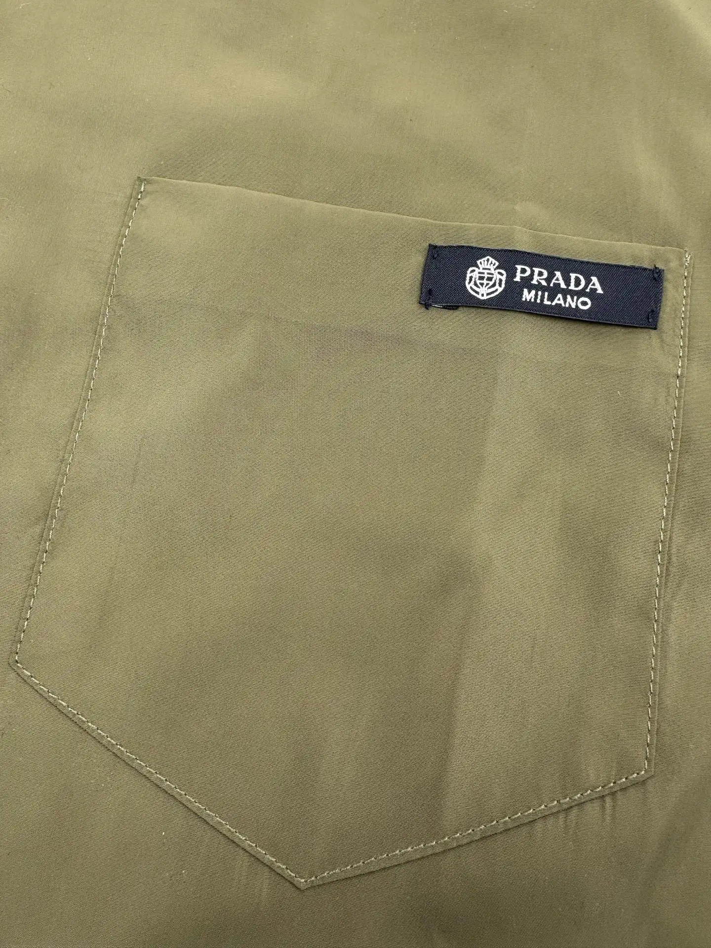 Re-Nylon Logo-Patch Utility Shirt D26524903 — view 6
