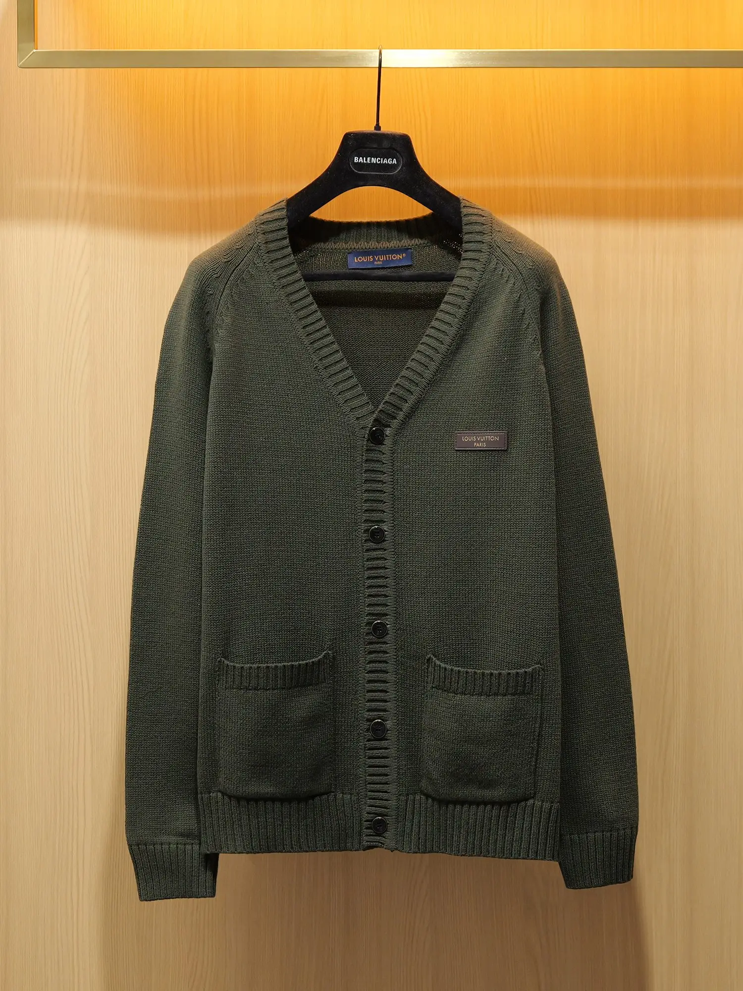 Logo-Patch Wool-Blend V-Neck Cardigan D27022713
