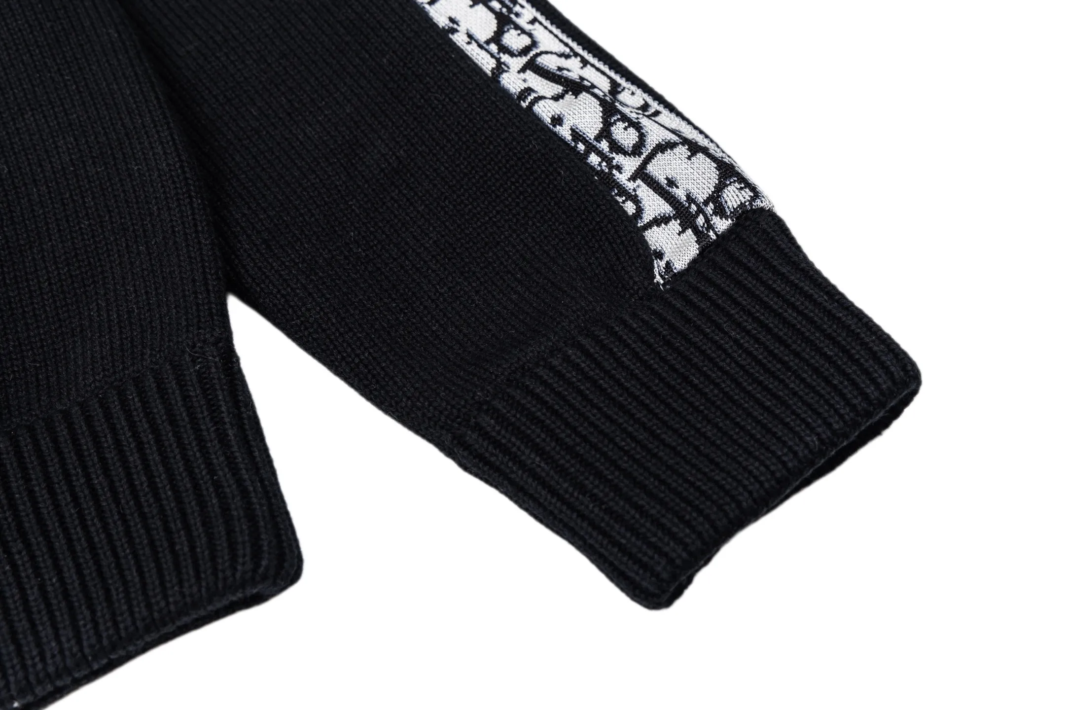 Oblique Jacquard Trim Wool-Blend Sweater D27021118 — view 7