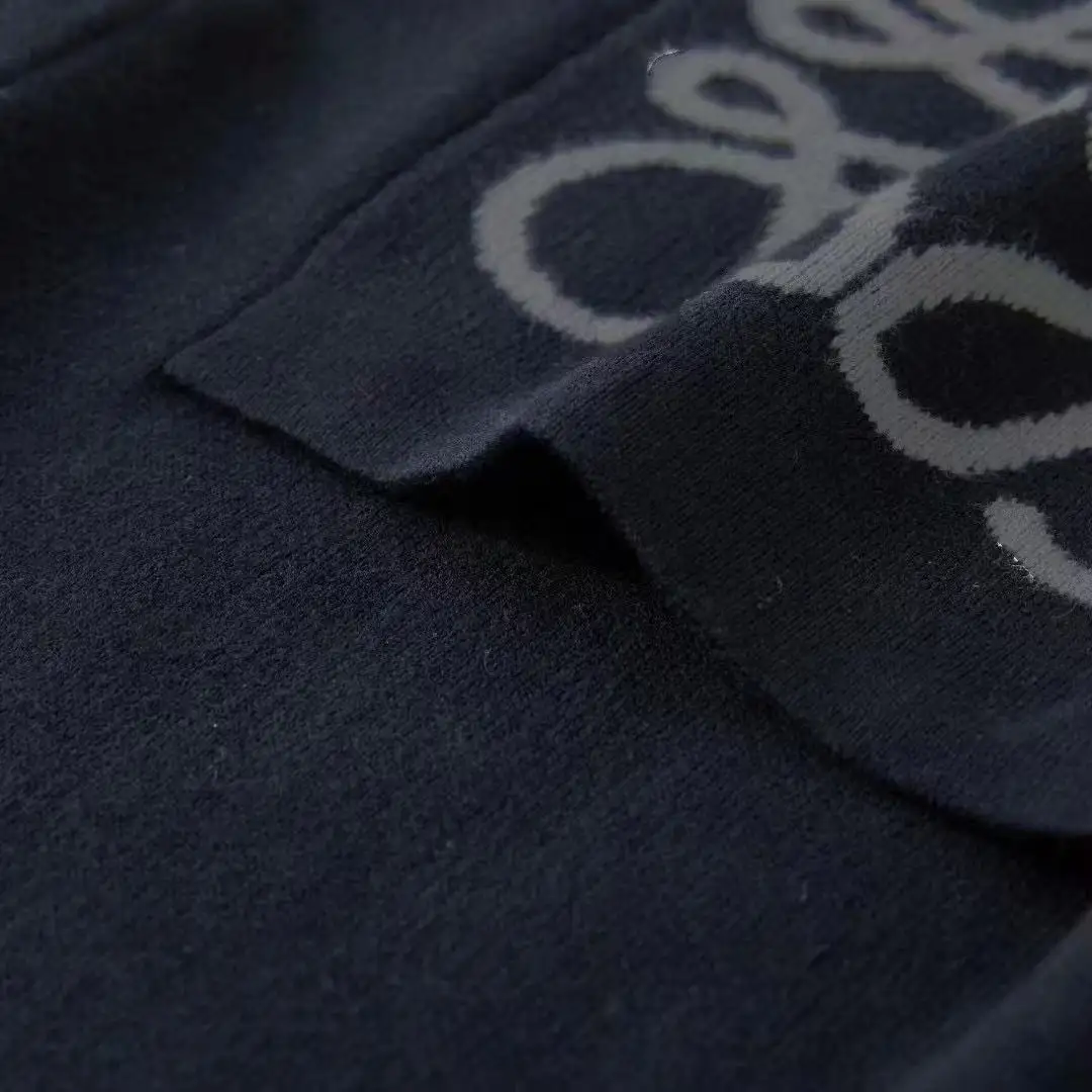 Anagram Jacquard Pocket Oversized Sweater D27021337 — view 5