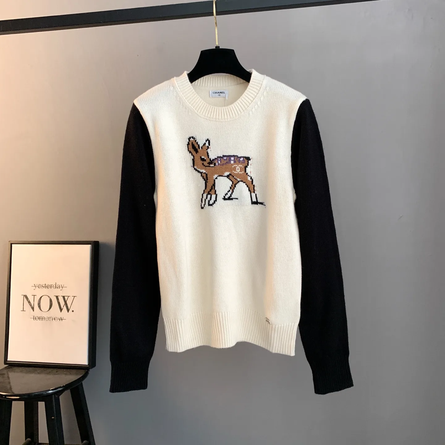 Fawn Intarsia Cashmere Crew-Neck Sweater D27024184
