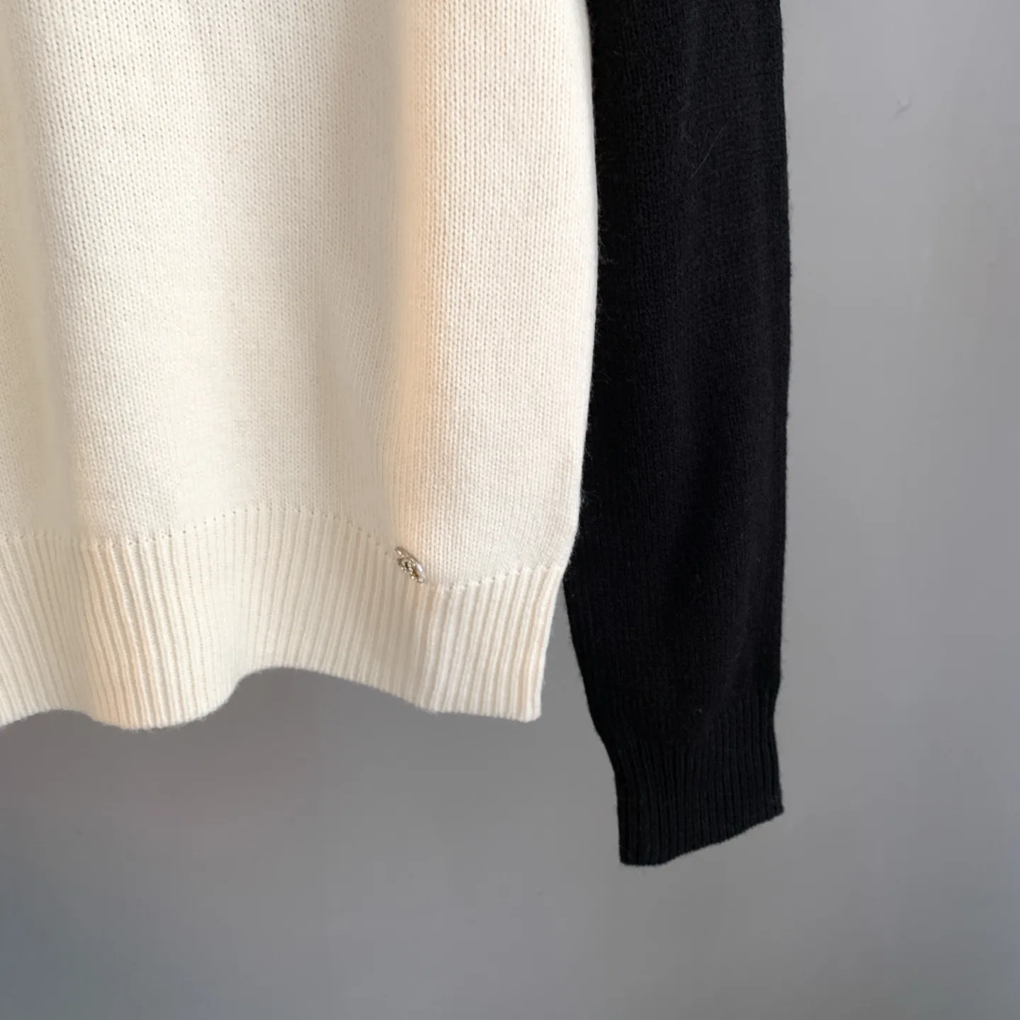 Fawn Intarsia Cashmere Crew-Neck Sweater D27024184 — view 9