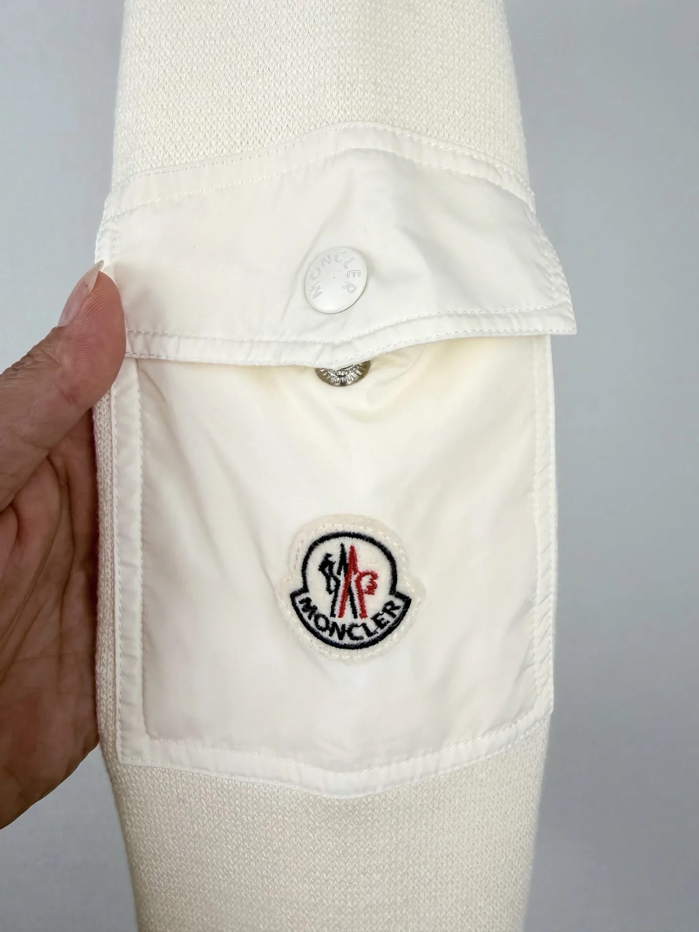 Moncler Pocket-Detail Wool-Blend Sweater D27521322 — view 6