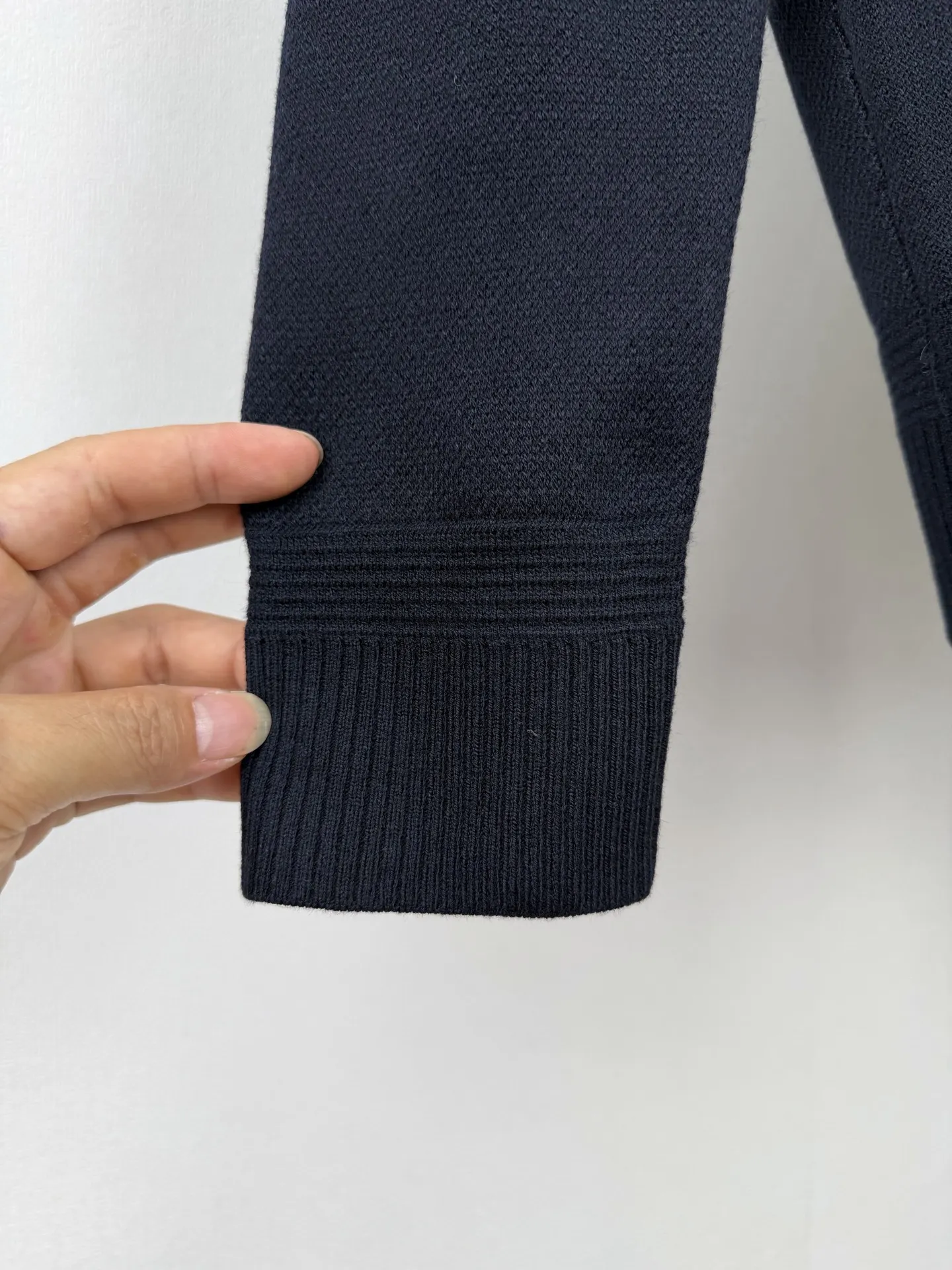 Moncler Wool-Blend Crew-Neck Sweater with Arm Pocket D27521321 — view 8