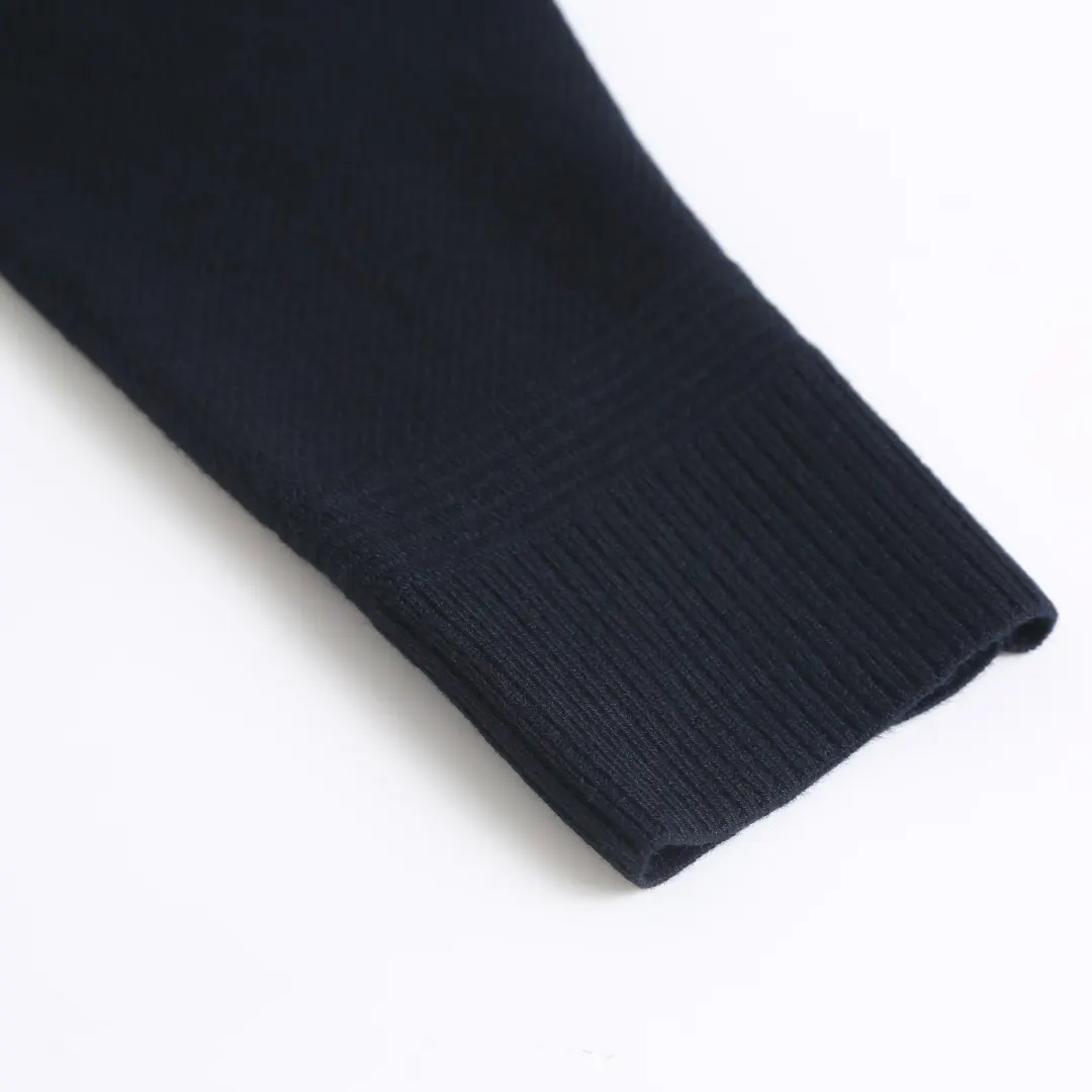 Logo-Patch Wool-Blend Crew-Neck Sweater D27523205 — view 7