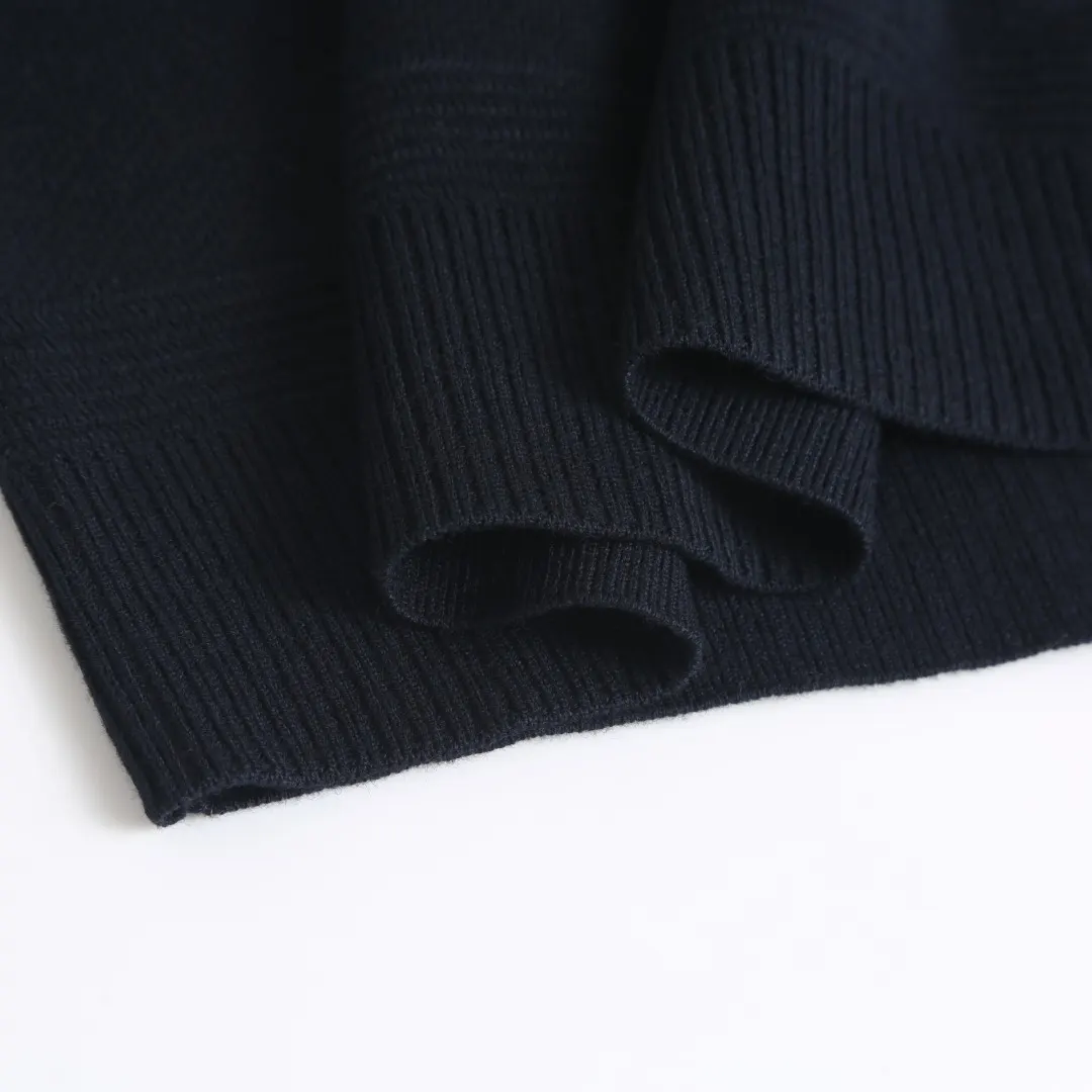 Logo-Patch Wool-Blend Crew-Neck Sweater D27523205 — view 8