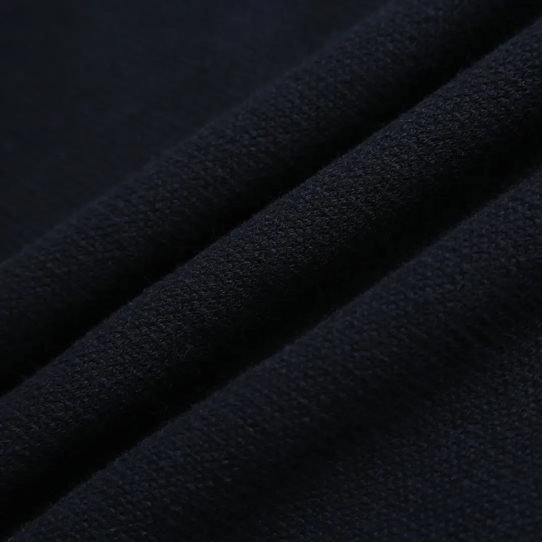 Logo-Patch Wool-Blend Crew-Neck Sweater D27523205 — view 9