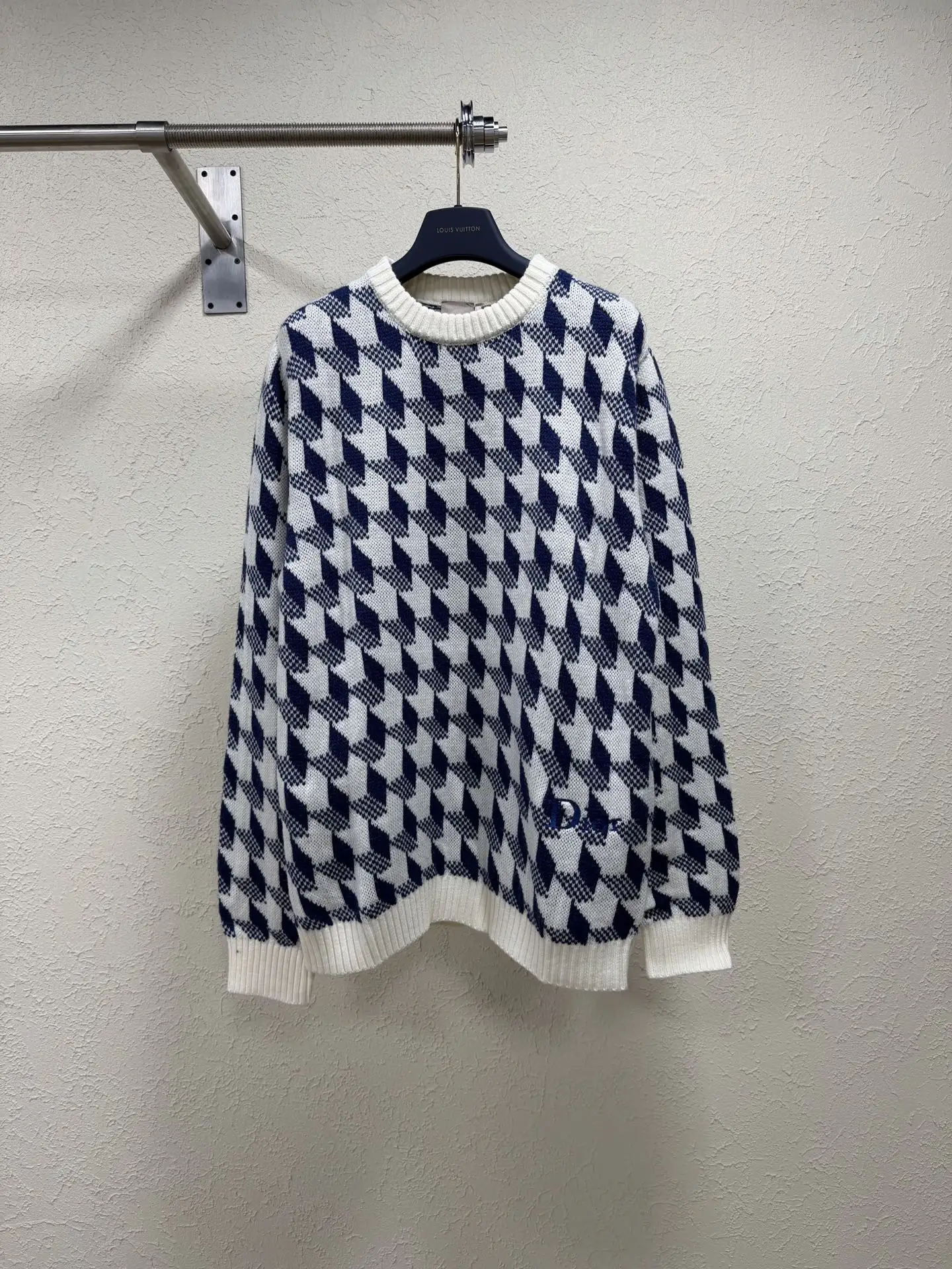 Houndstooth Jacquard Wool Crew-Neck Sweater D28023181