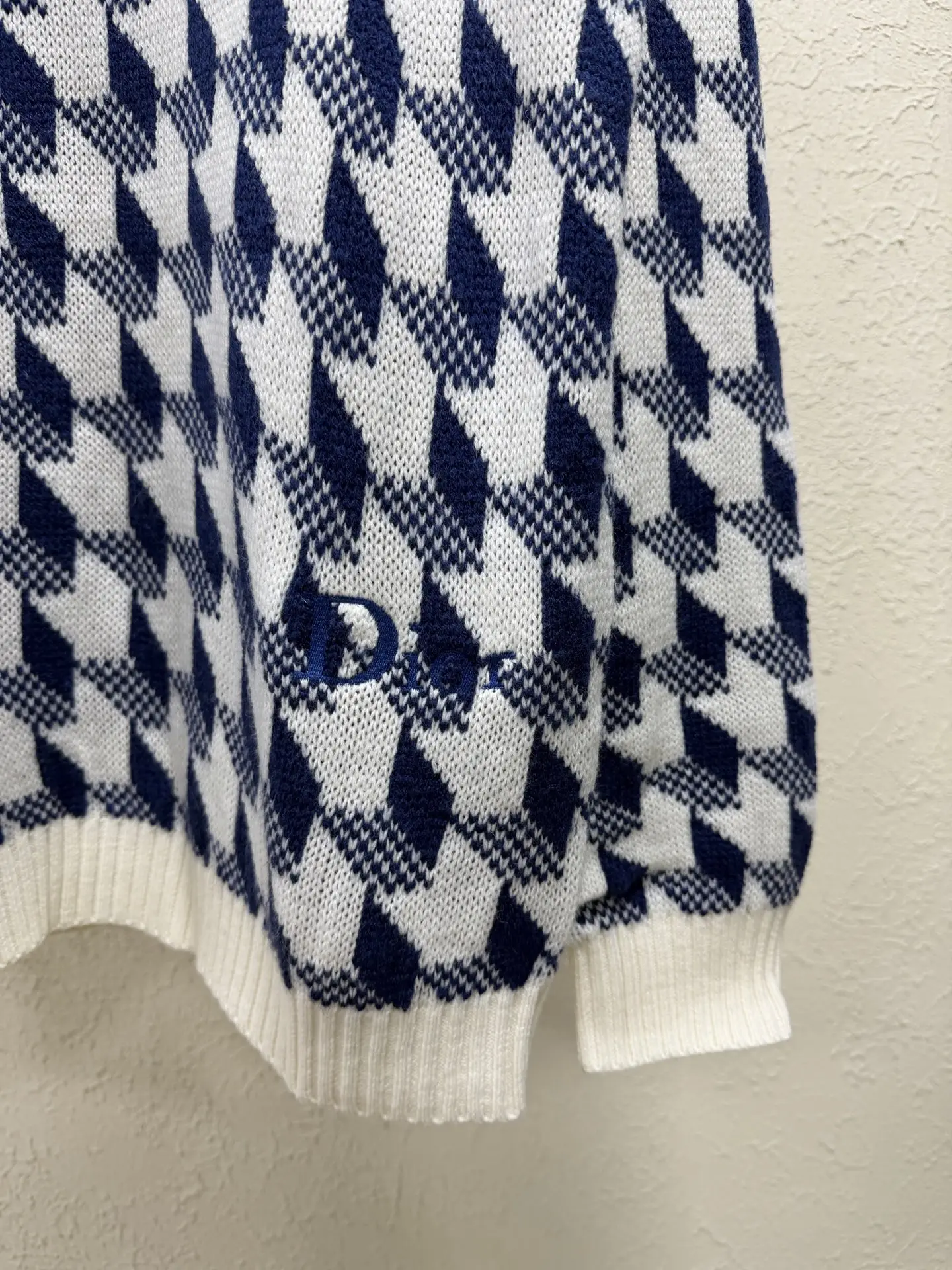 Houndstooth Jacquard Wool Crew-Neck Sweater D28023181 — view 5