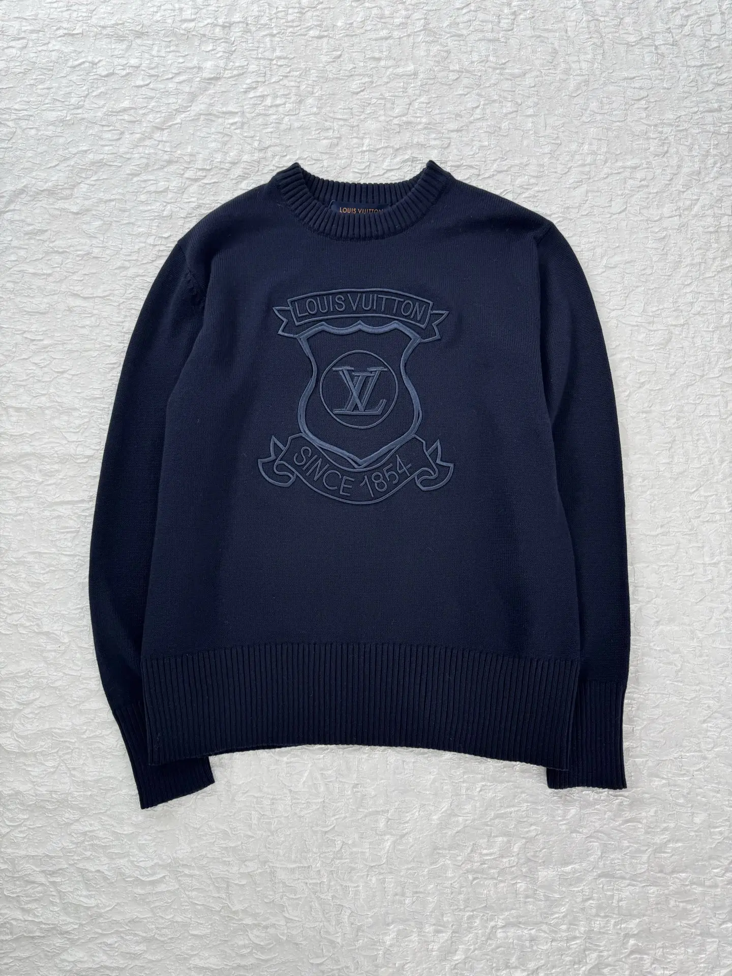 Shield Crest Embroidered Crew-Neck Sweater D28521230 — view 3