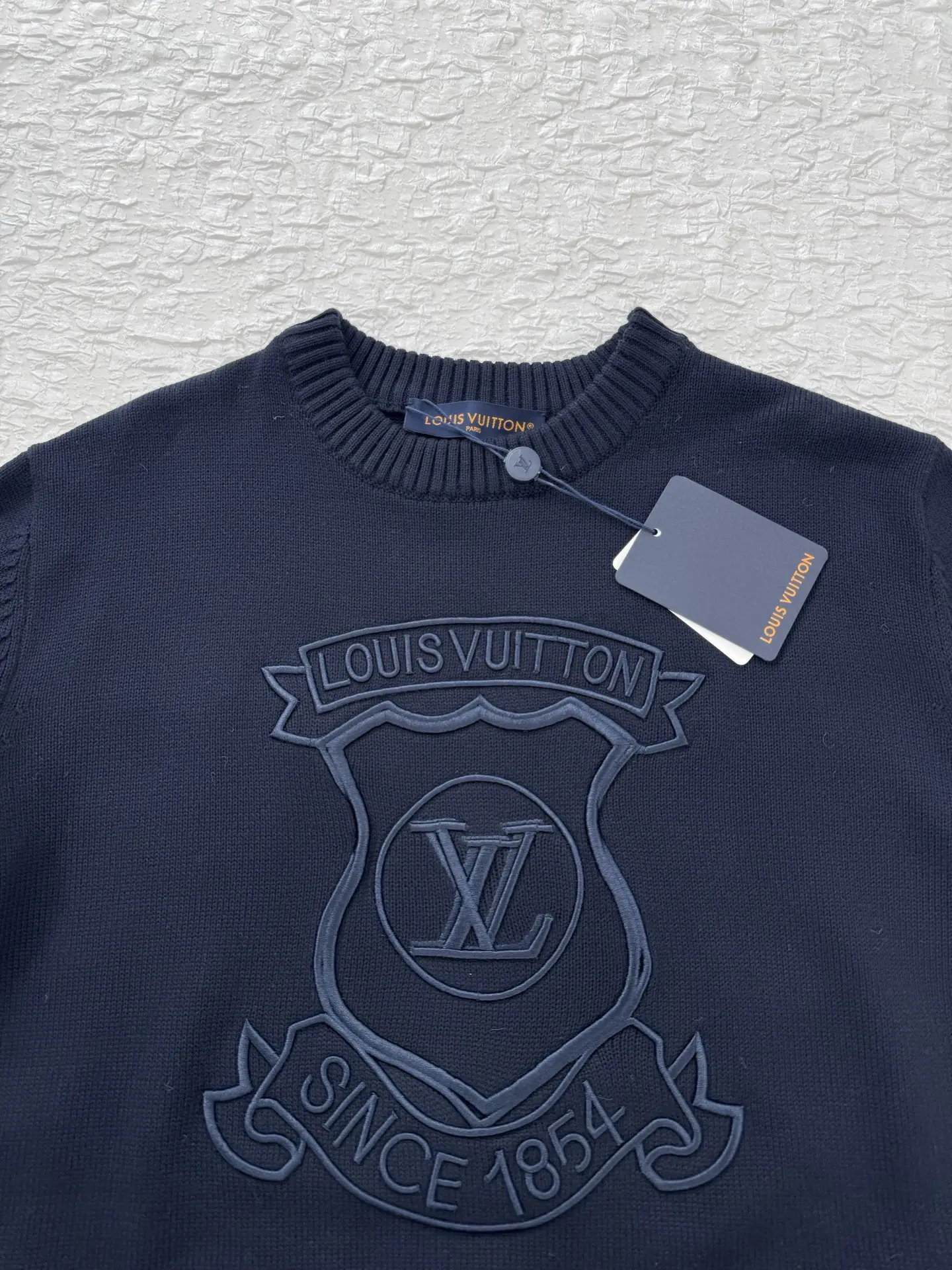 Shield Crest Embroidered Crew-Neck Sweater D28521230 — view 4